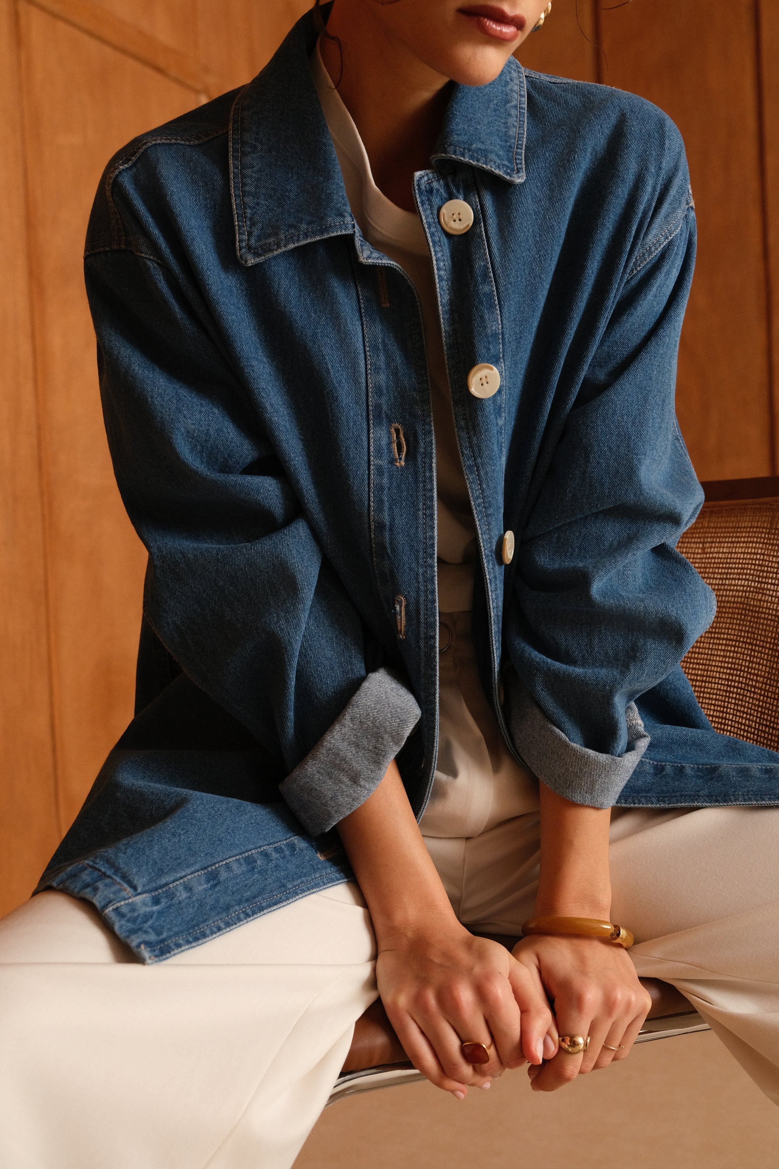 Comment choisir la veste femme parfaite pour chaque saison - EscandelleParis