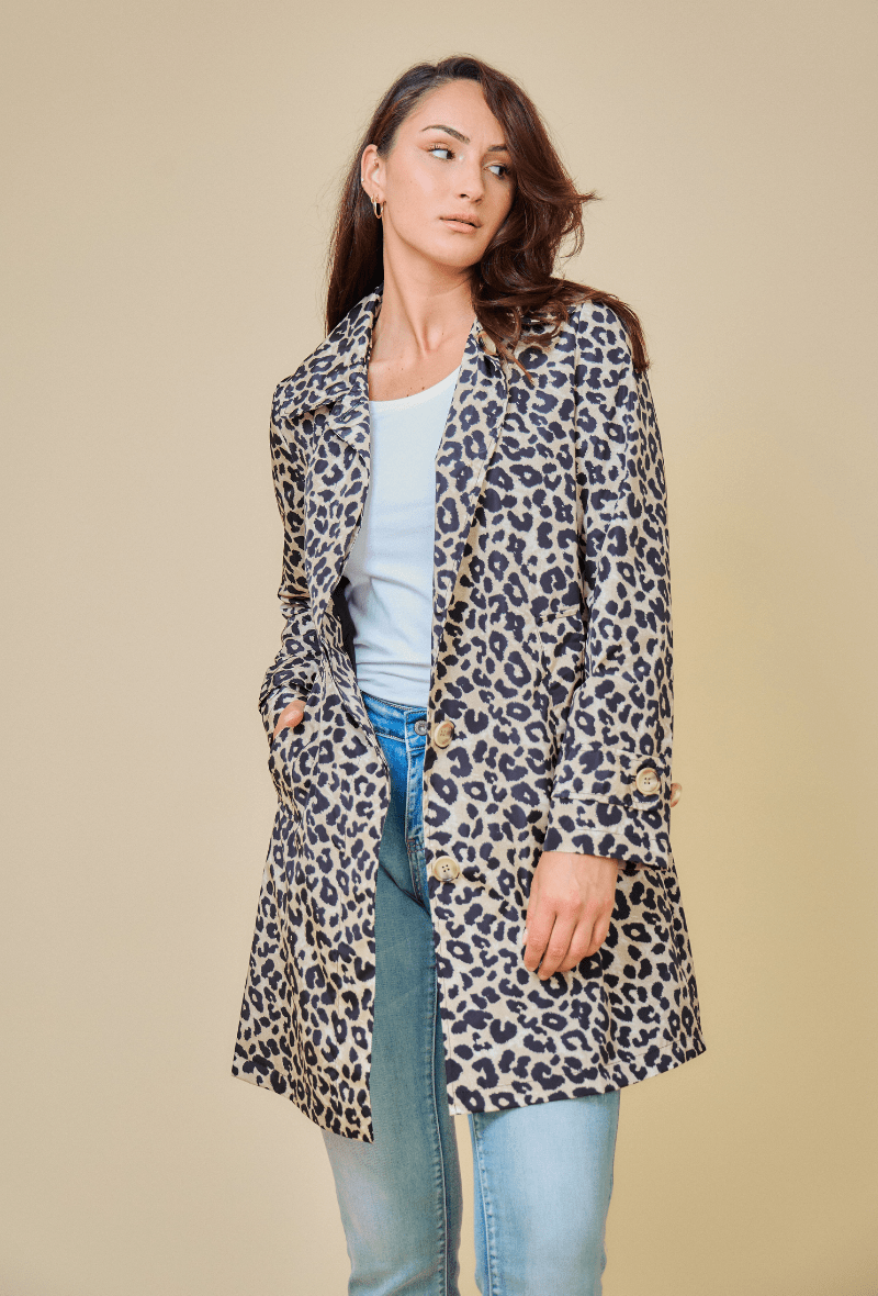 GABY - Trench Beige motif léopard - Escandelle (Vue de face - portrait)