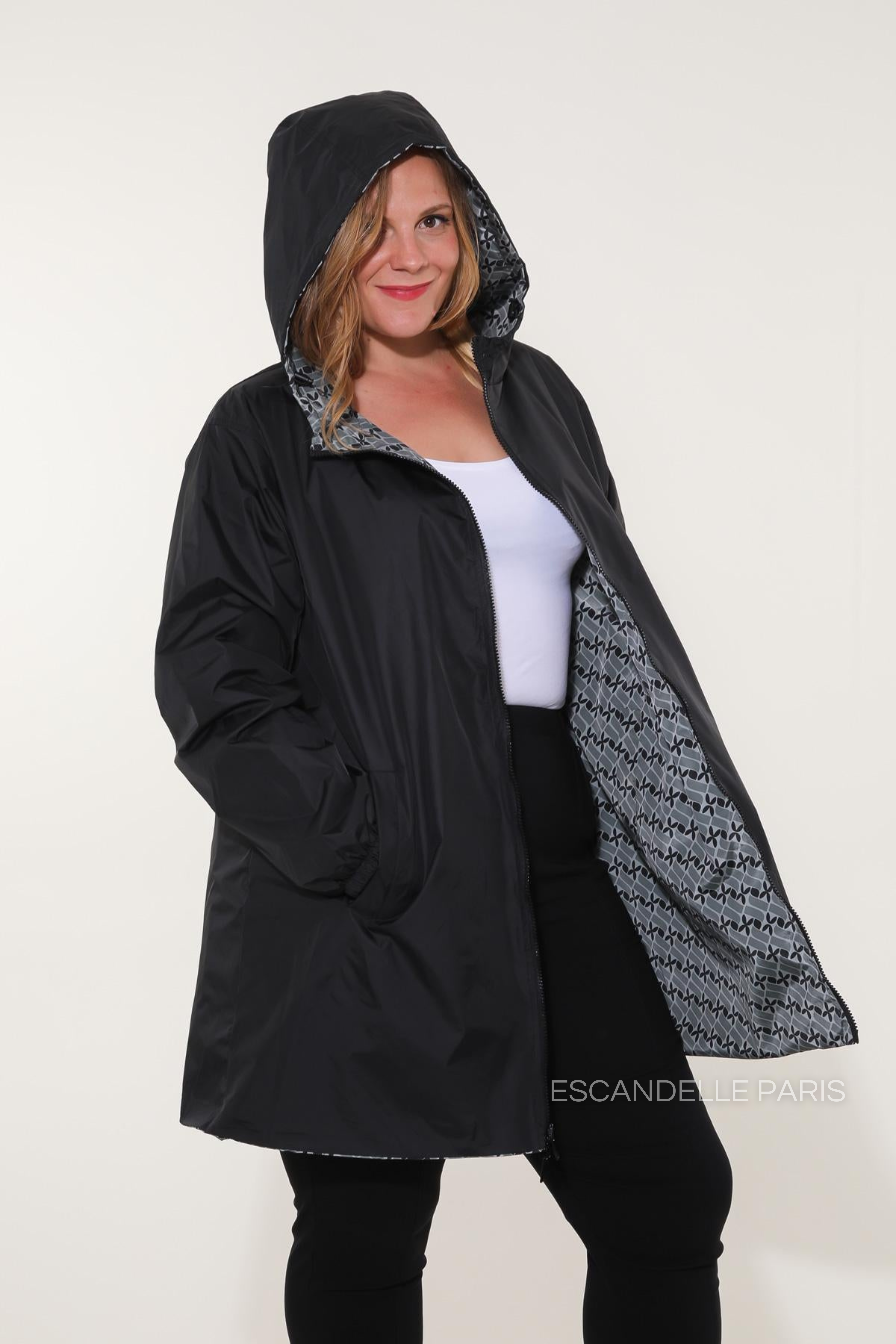 Parka larga reversible estampada