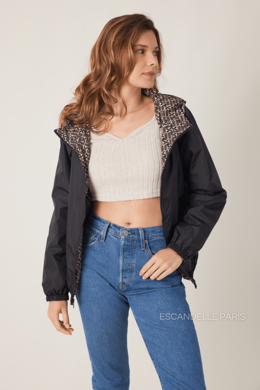 LILOU - Parka Taupe - Escandelle (Vue de face - portrait - réversible côté noir)
#couleur_taupe