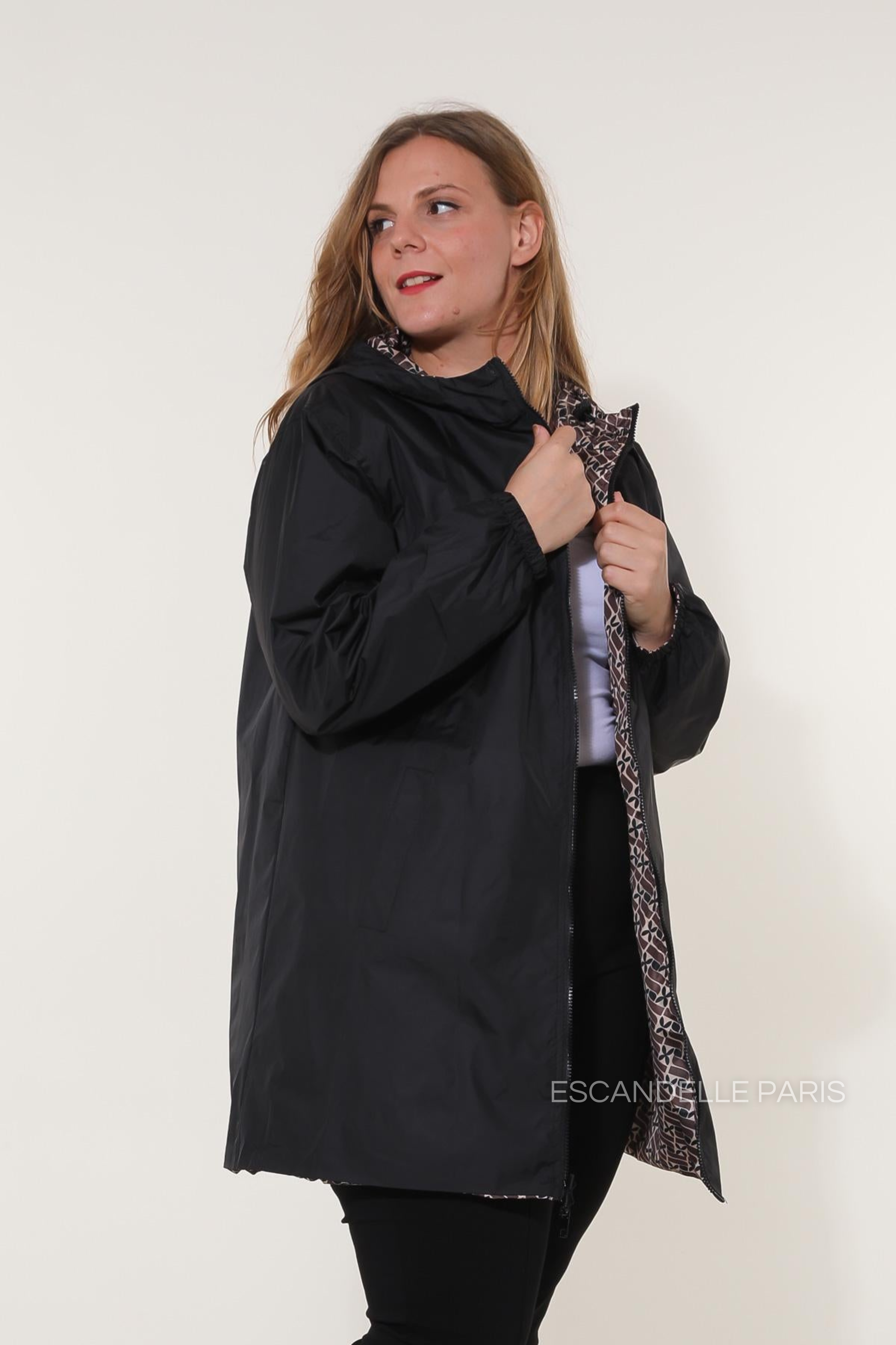 Parka larga reversible estampada