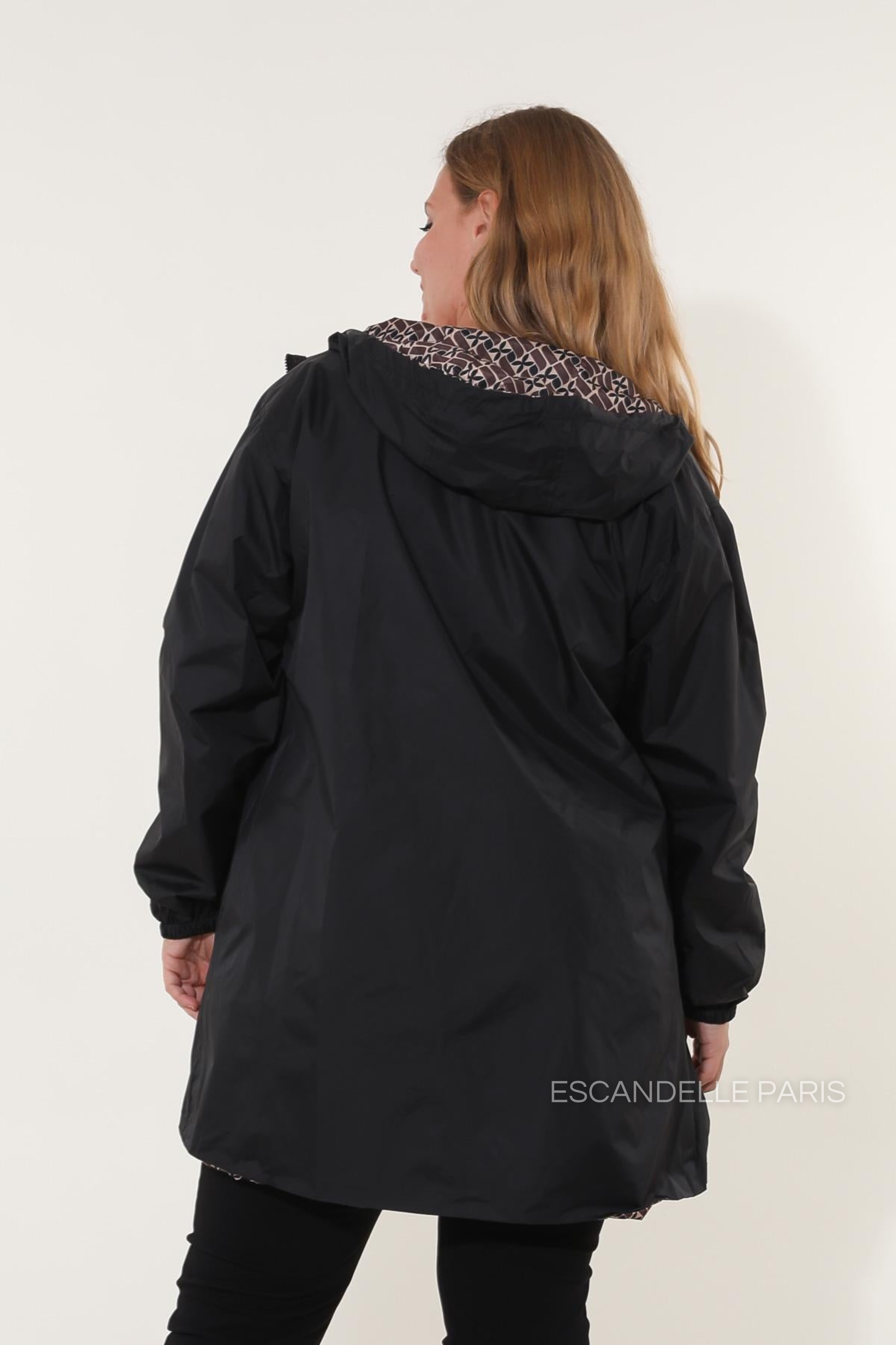 Parka larga reversible estampada