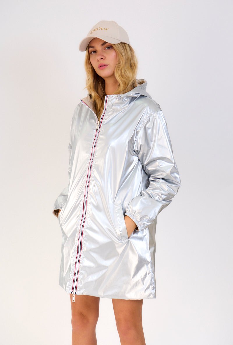 PARIS - Parka Argent - Escandelle (Vue de face - portrait - parka imperméable réversible côté argenté)
#couleur_argent
