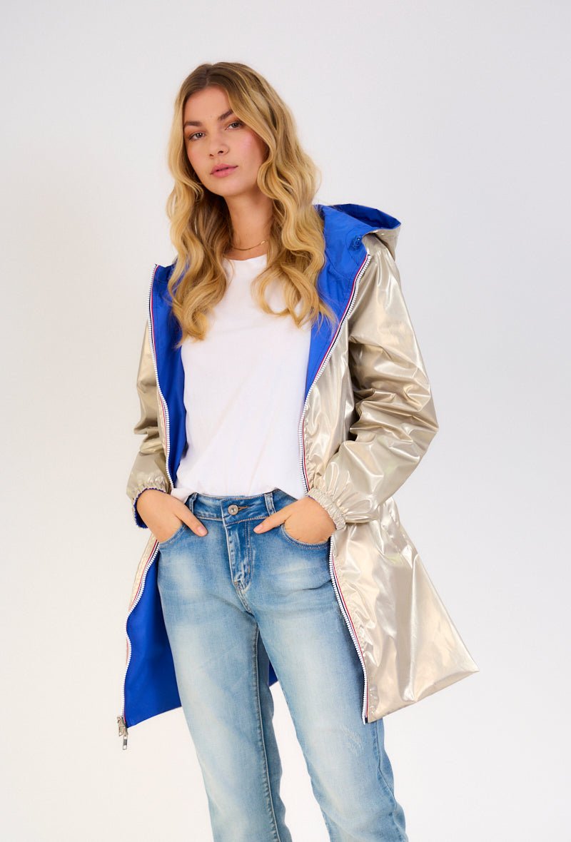 PARIS - Parka Royal - Escandelle (Vue de face - portrait - parka imperméable réversible côté dorée)
#couleur_royal