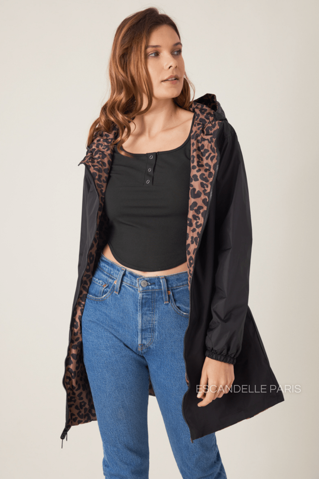 JORDIE - Parka Choco - Escandelle (Vue de face - portrait - parka imperméable côté réversible noir)
#couleur_choco