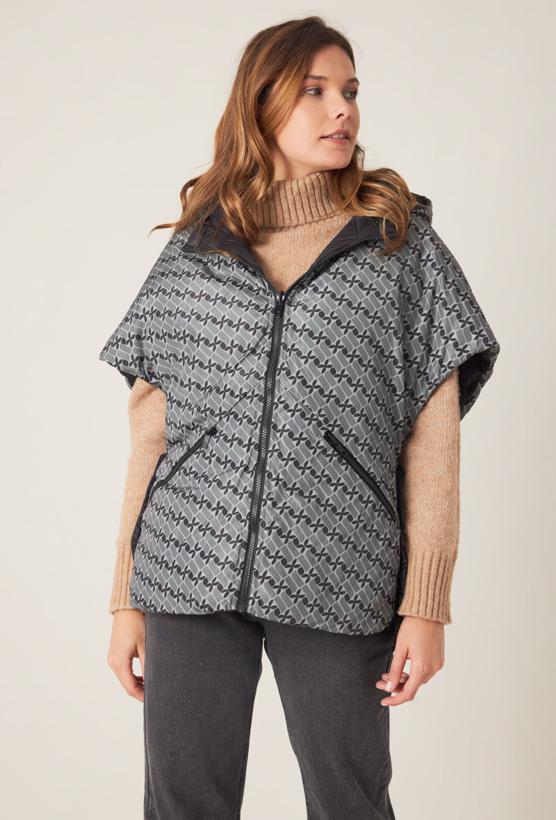 doudoune cape réversible motifs gris noir matelassé
#couleur_gris