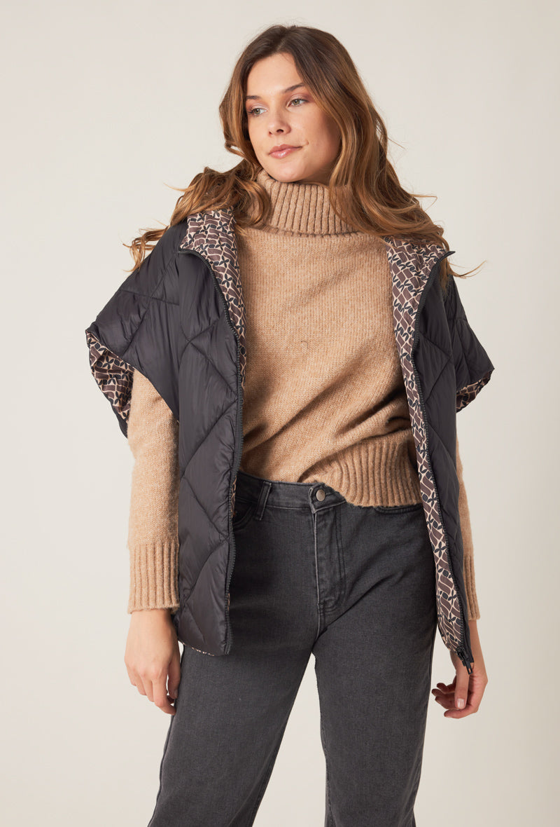 doudoune cape réversible motifs taupe noir matelassé
#couleur_taupe