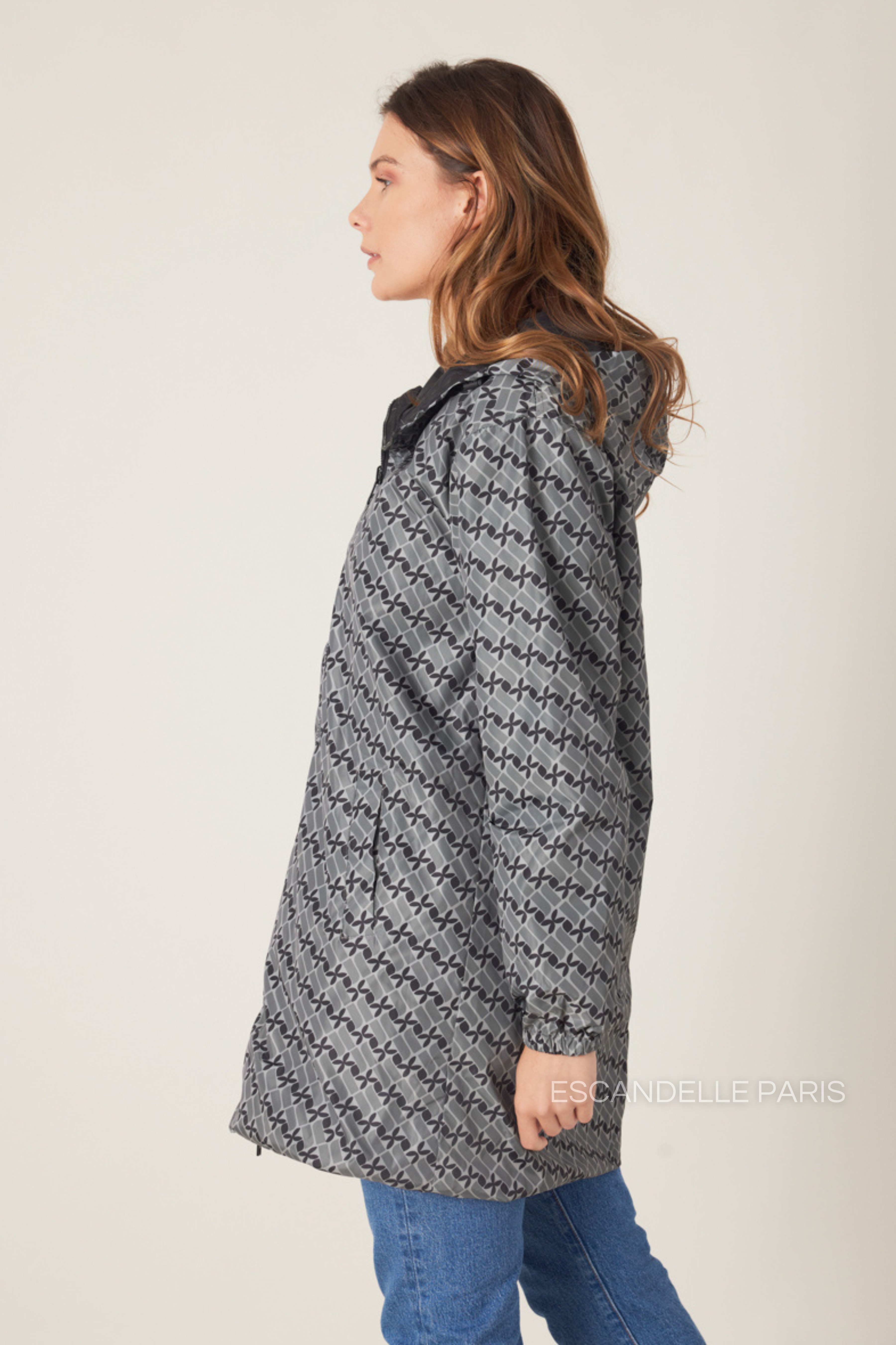 Parka larga reversible estampada