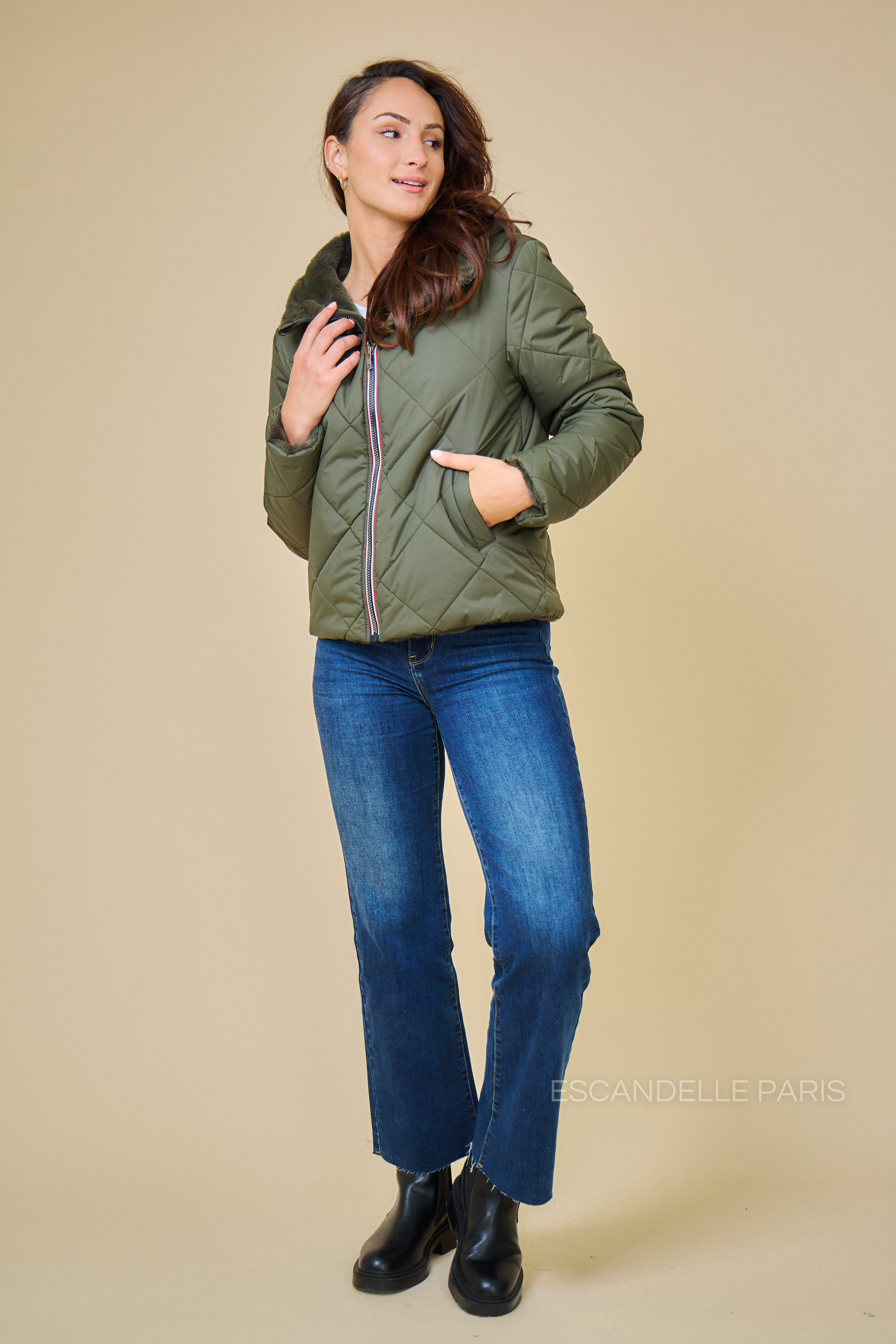 Parka JUDY Escandelle – parka réversible femme, kaki et intérieur fourré kaki.
#couleur_kaki