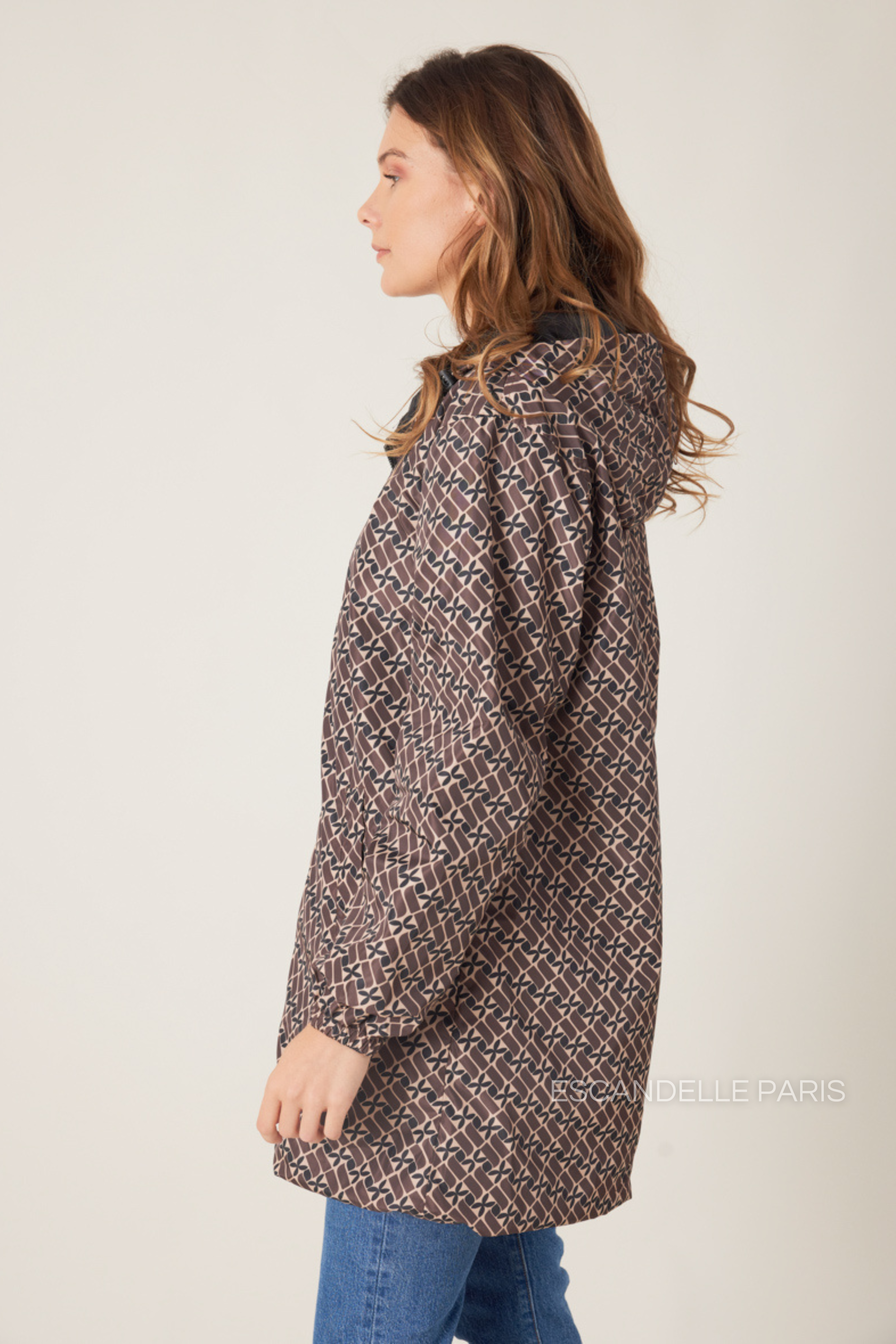 Parka larga reversible estampada