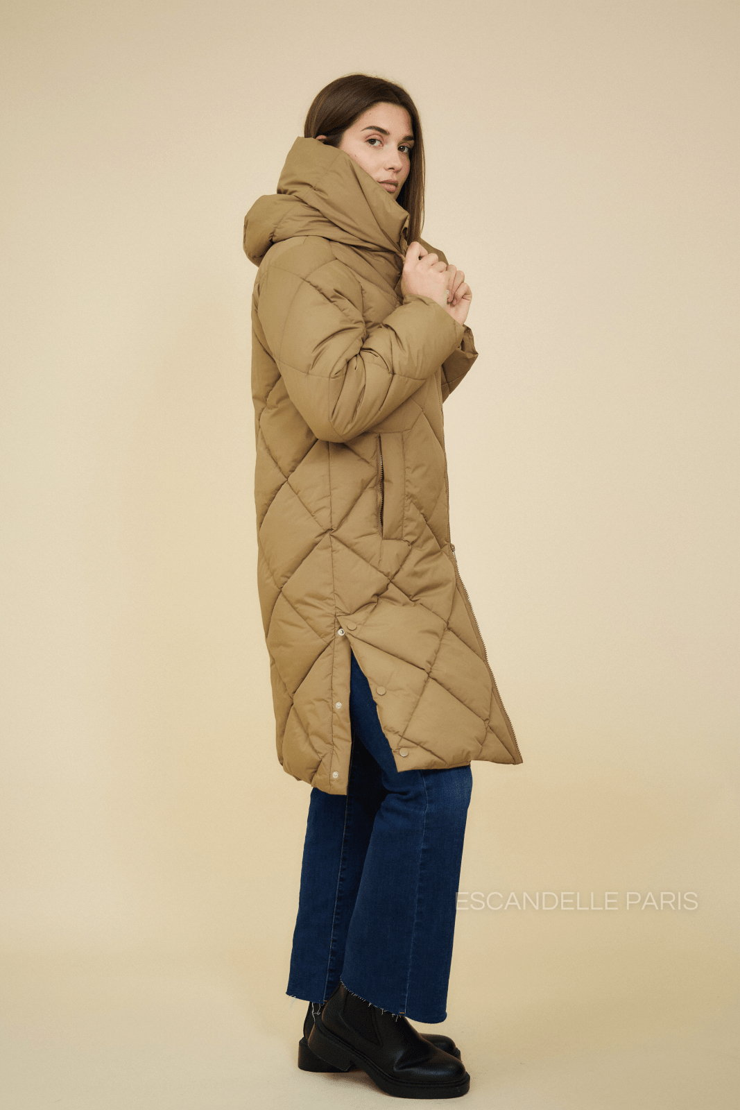 CAMERON doudoune longue matelassée taupe femme - Escandelle Paris (vue de profil)
#couleur_taupe