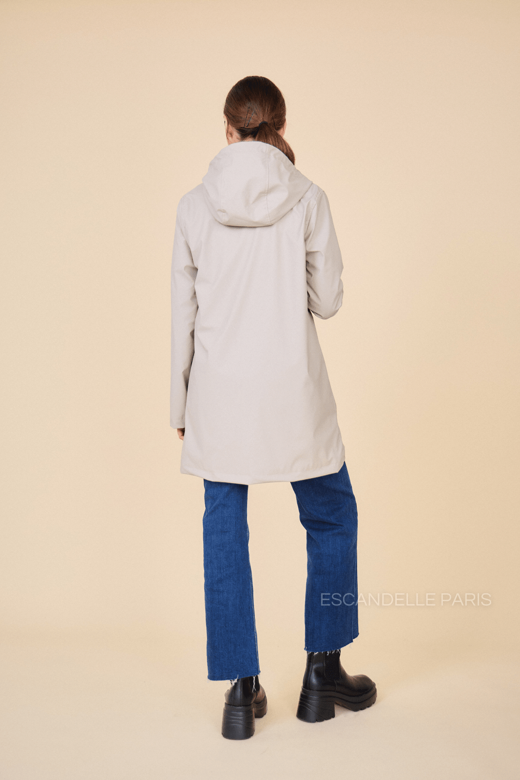 SILOÉ - Imperméable Beige - Escandelle (Vue de dos)
#couleur_beige
