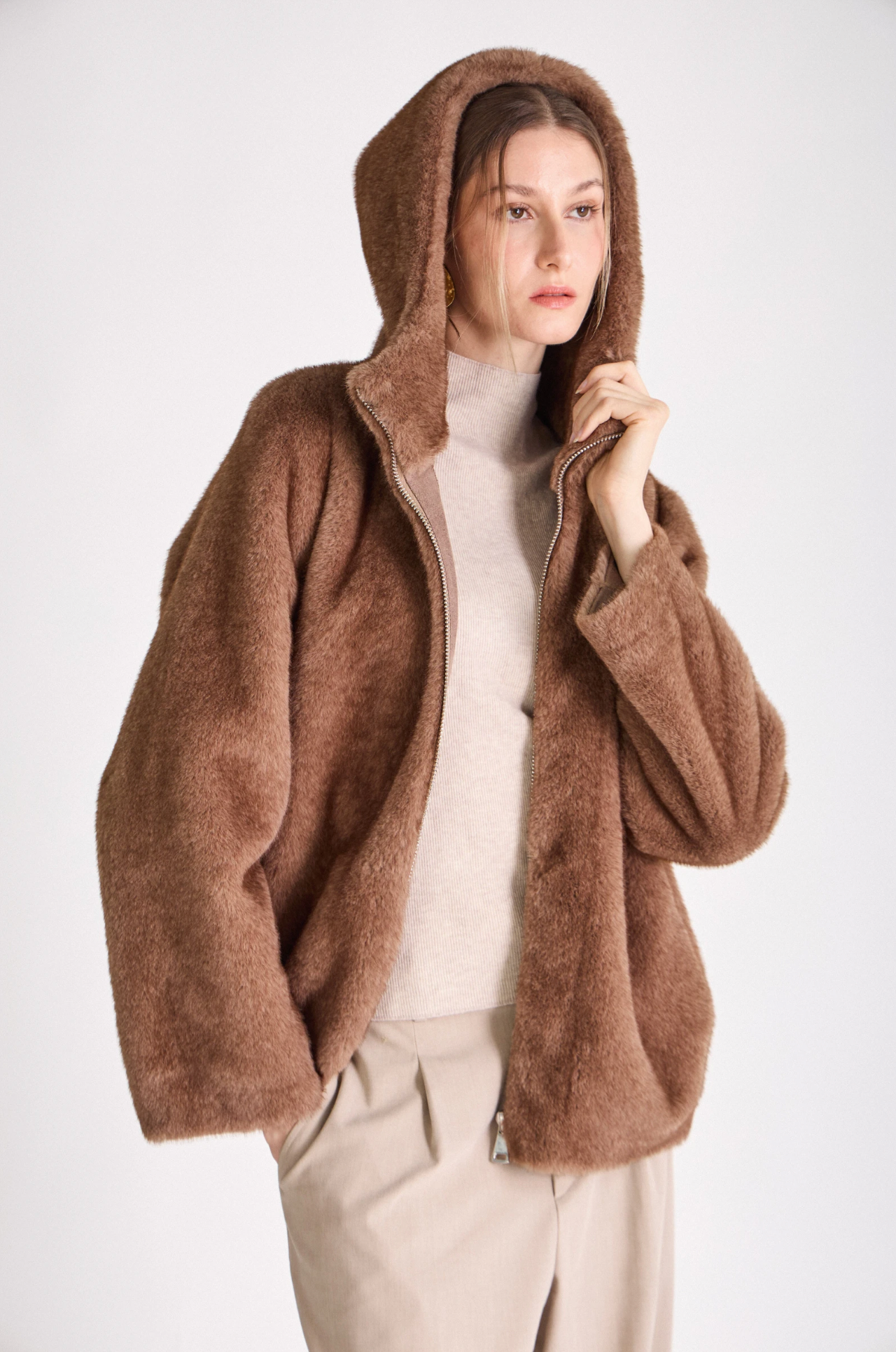 #couleur_taupe