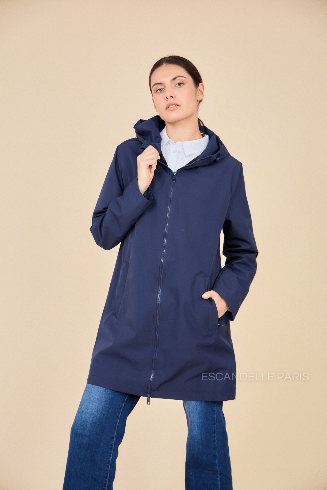 THEA - Parka Marine - Escandelle (Vue de face - portrait - zip fermé)
#couleur_navy