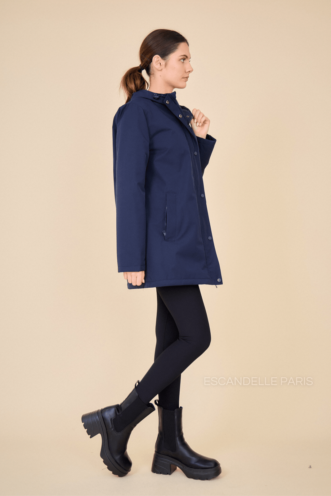 INES - Parka Marine - Escandelle (Vue de profil droit)
#couleur_navy