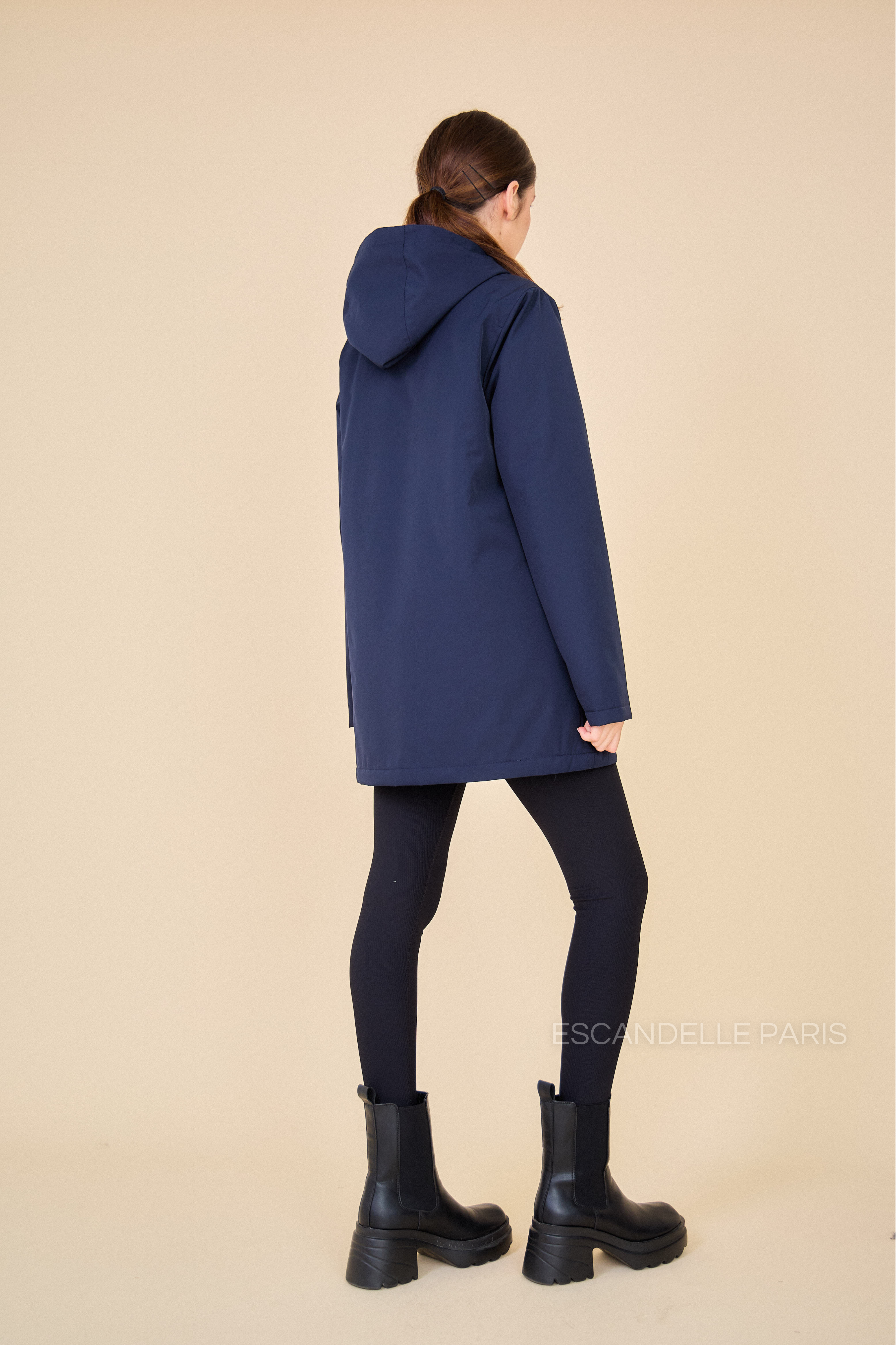 Gabardine INES marine doublée mi-longue imperméable, intérieur matelassé
#couleur_marine