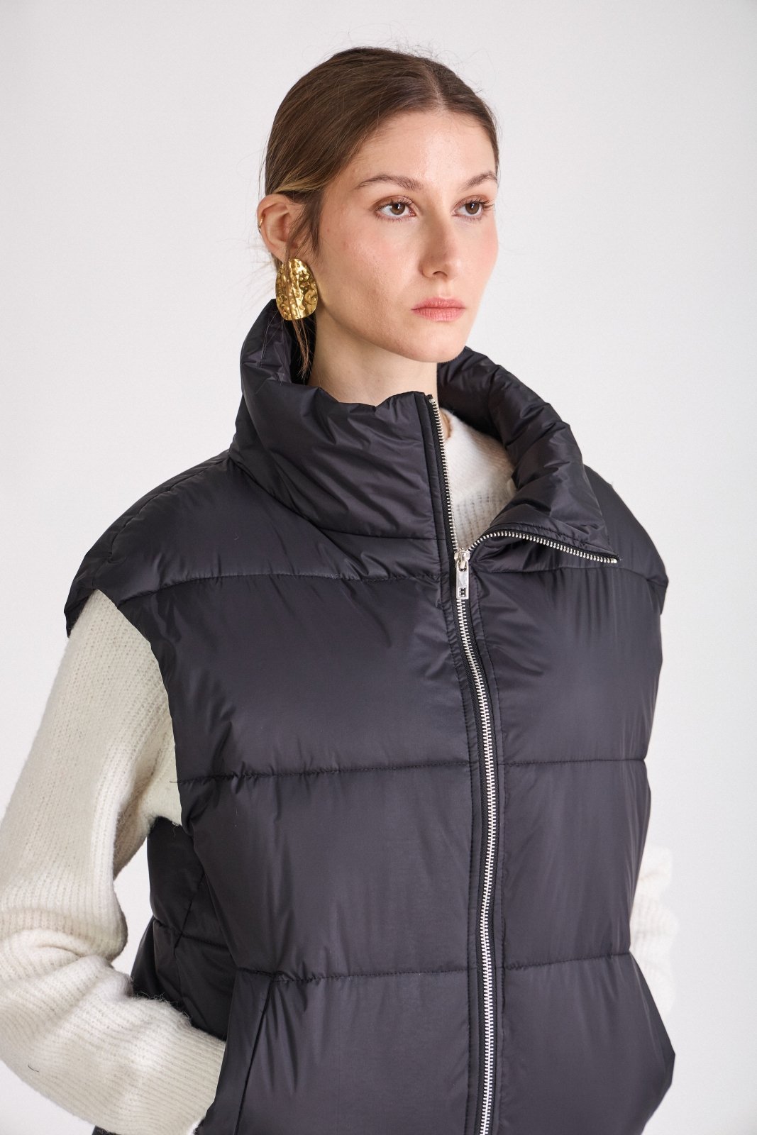 HELENE - Doudoune Noir - Escandelle (Gros plan sur les détails et matières)
#couleur_noir