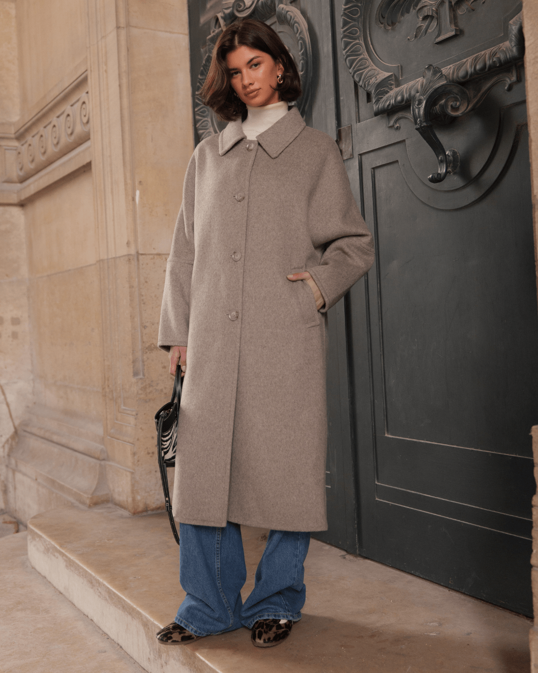 CELESTE - Manteau Beige - Escandelle (Vue de face - silhouette entière)
#couleur_beige