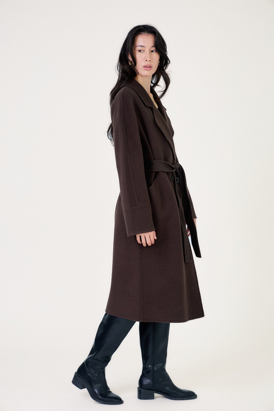 NOELLE - Manteau Choco - Escandelle (Vue de profil droit)
#couleur_choco