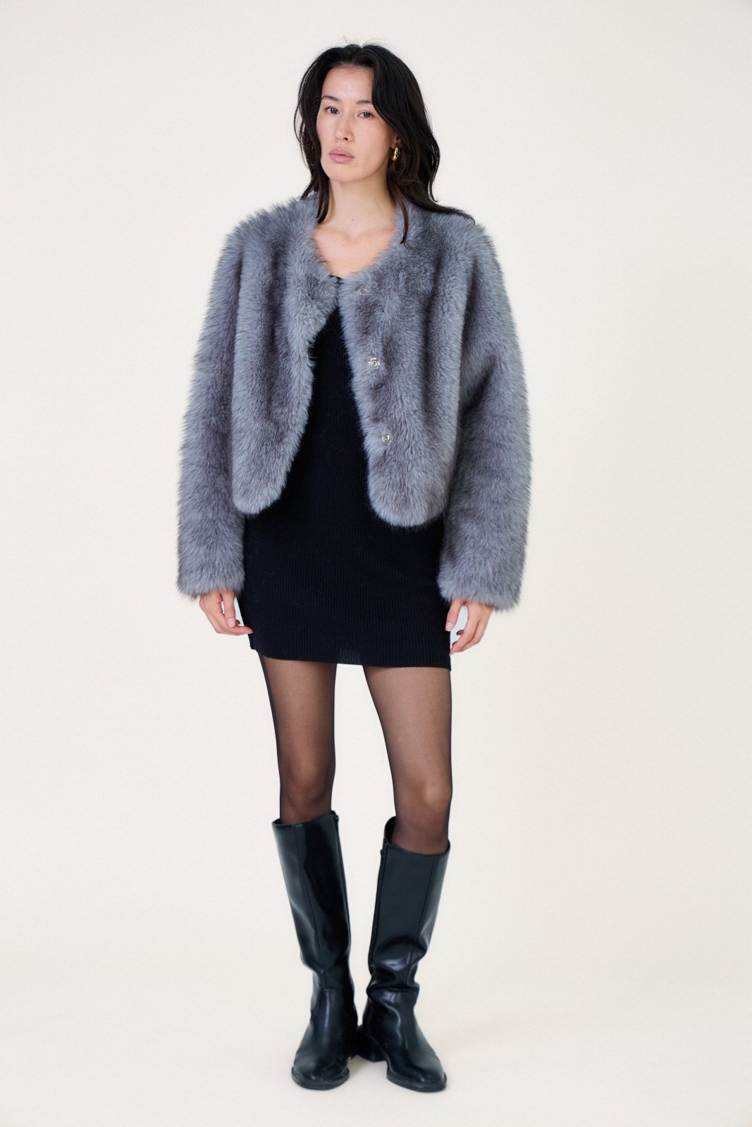 LILITH - Manteau Gris - Escandelle (Vue de face - silhouette entière)
#couleur_gris