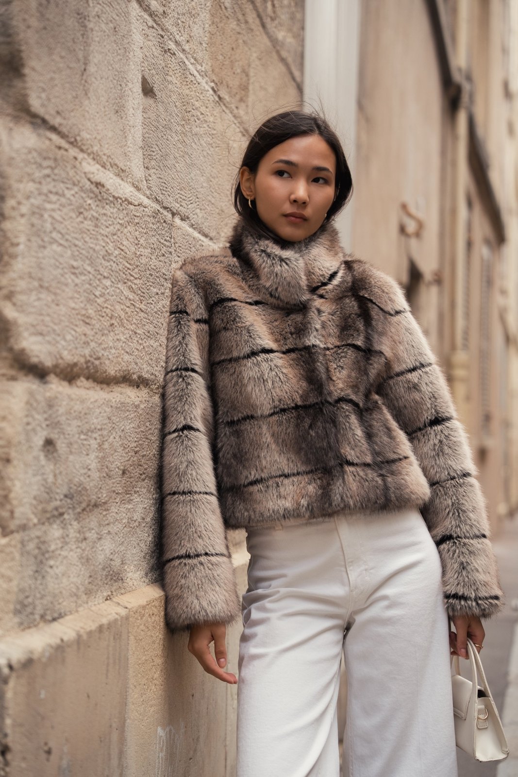 VESPER - Manteau Taupe - Escandelle (Vue de face - portrait)
#couleur_taupe