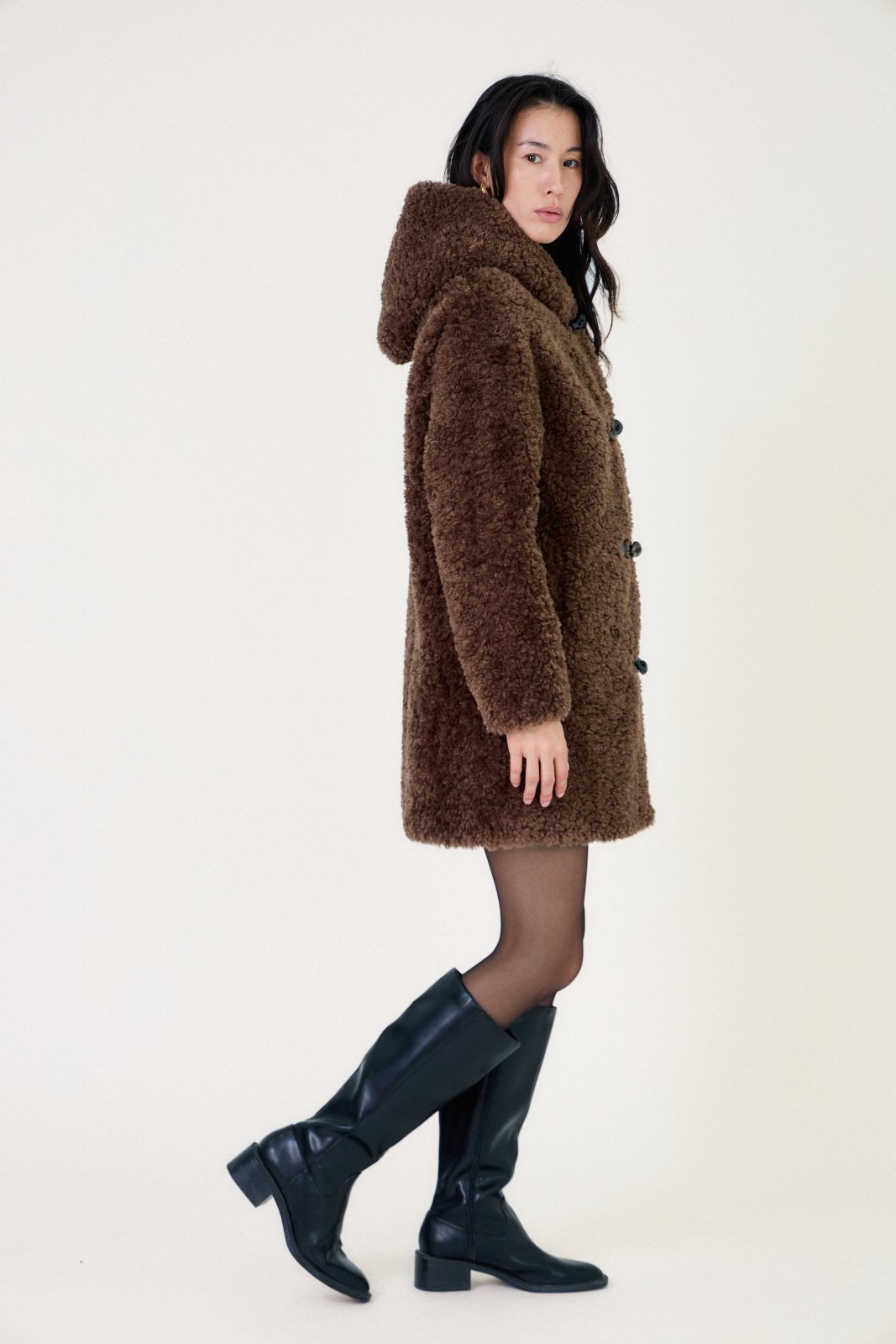 CLOVER - Manteau Choco - Escandelle (Vue de profil gauche)
#couleur_choco