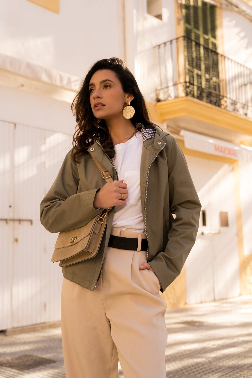 AMIRA - Parka Kaki - Escandelle (Vue de face - portrait)
#couleur_kaki