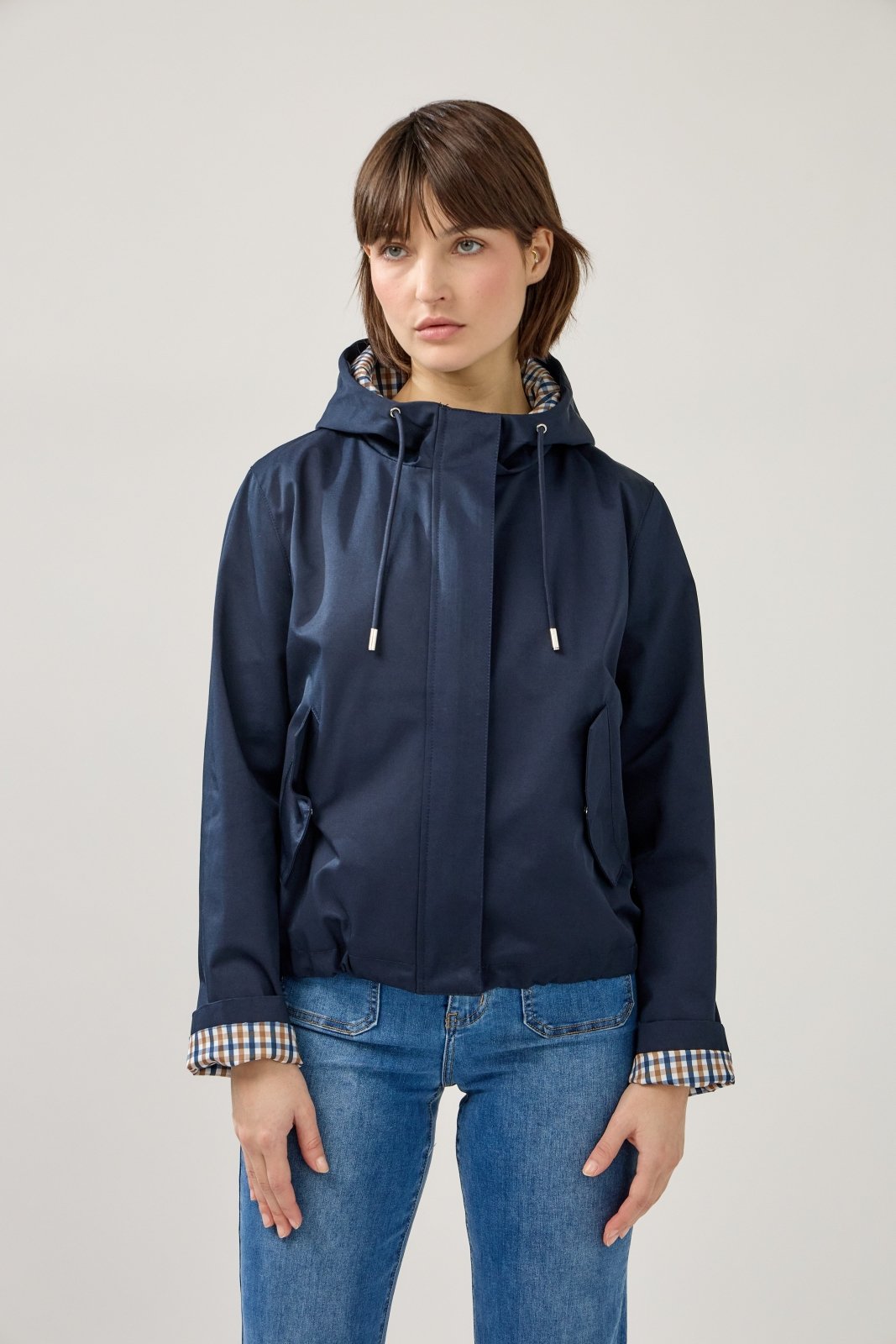 AMIRA - Parka Marine - Escandelle (Vue de face - portrait)
#couleur_navy