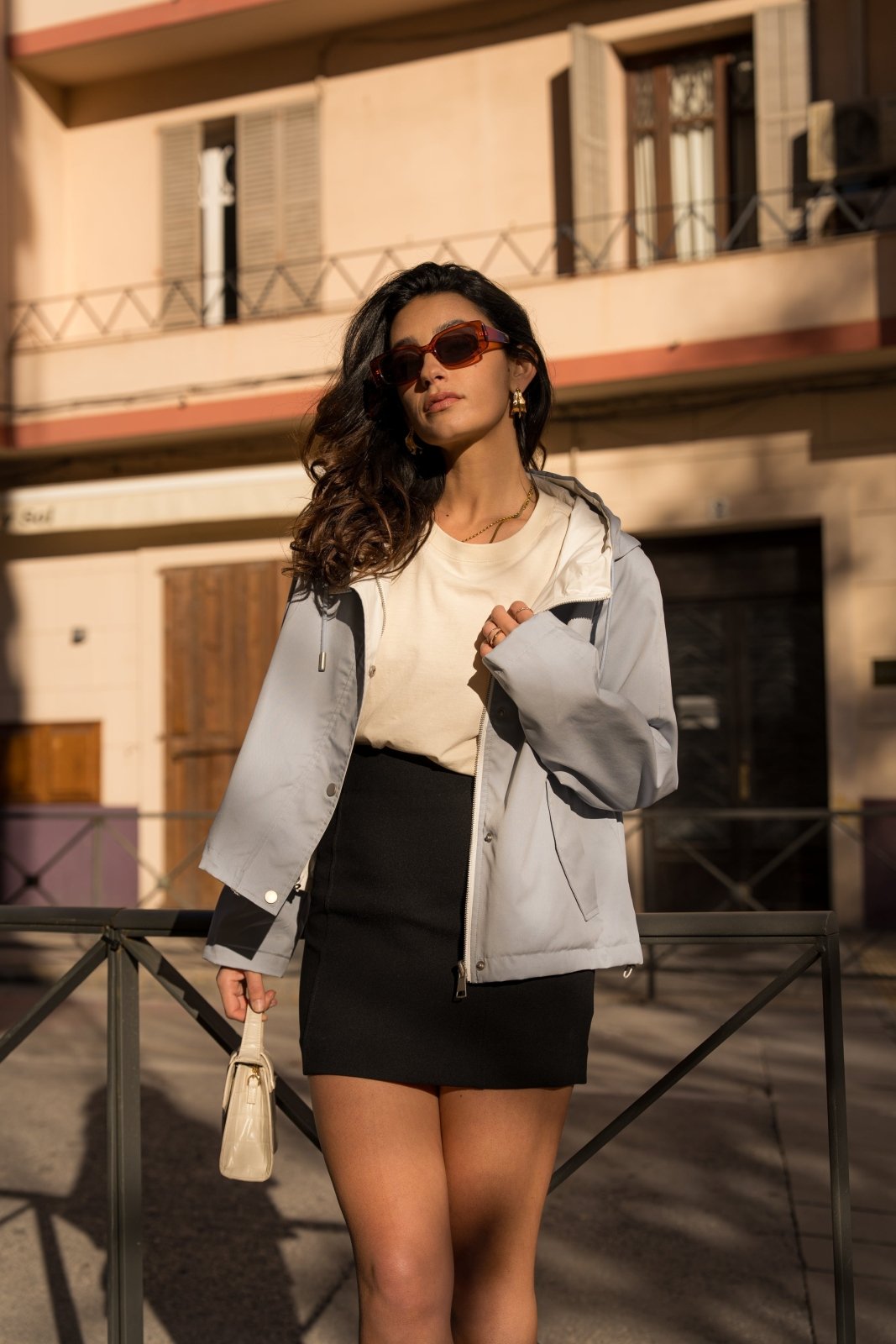 ELUNIA - Parka Ciel - Escandelle (Vue de face - portrait - parka zip ouvert)
#couleur_ciel