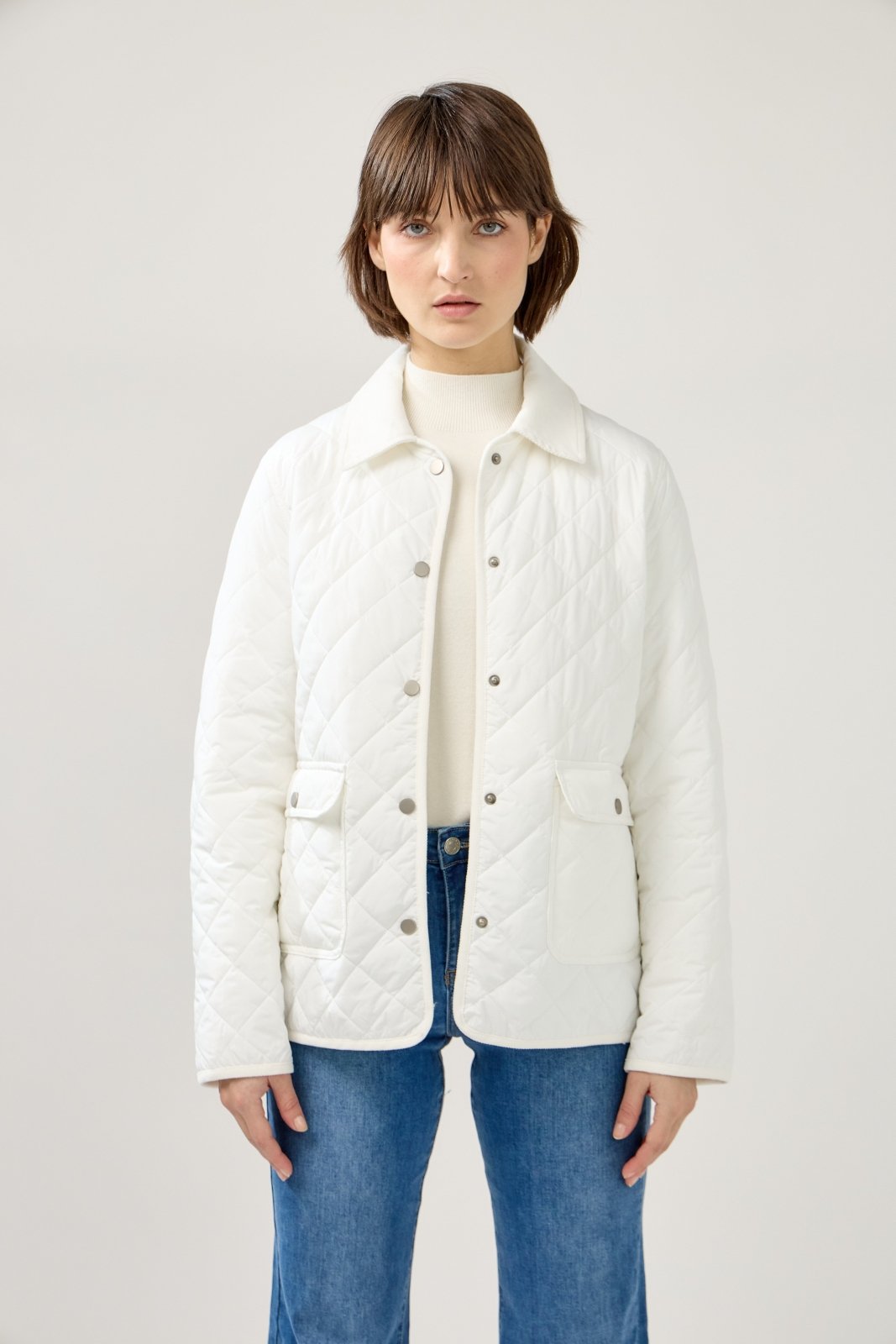 RAVELLE - Veste Blanc - Escandelle (Vue de face - portrait)
#couleur_blanc