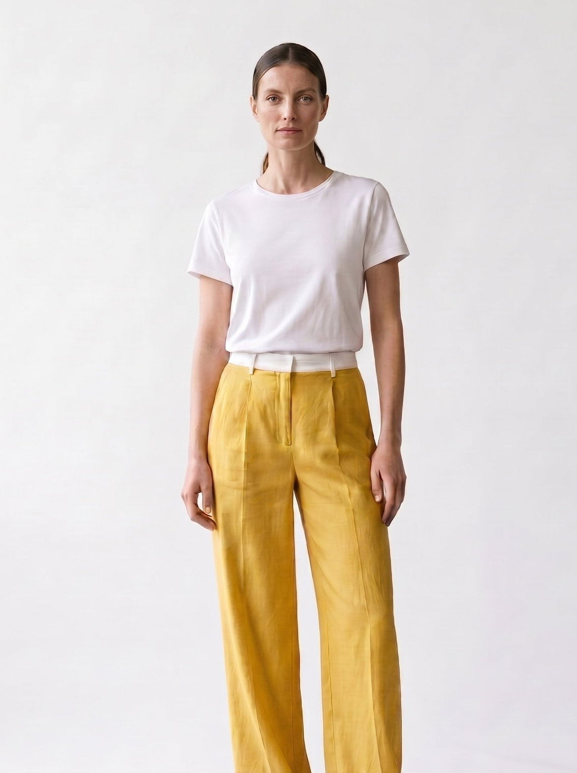 Pantalon droit large - Contrasté à la taille - Jaune - Poches et passants - EscandelleParis - Devant
#couleur_jaune