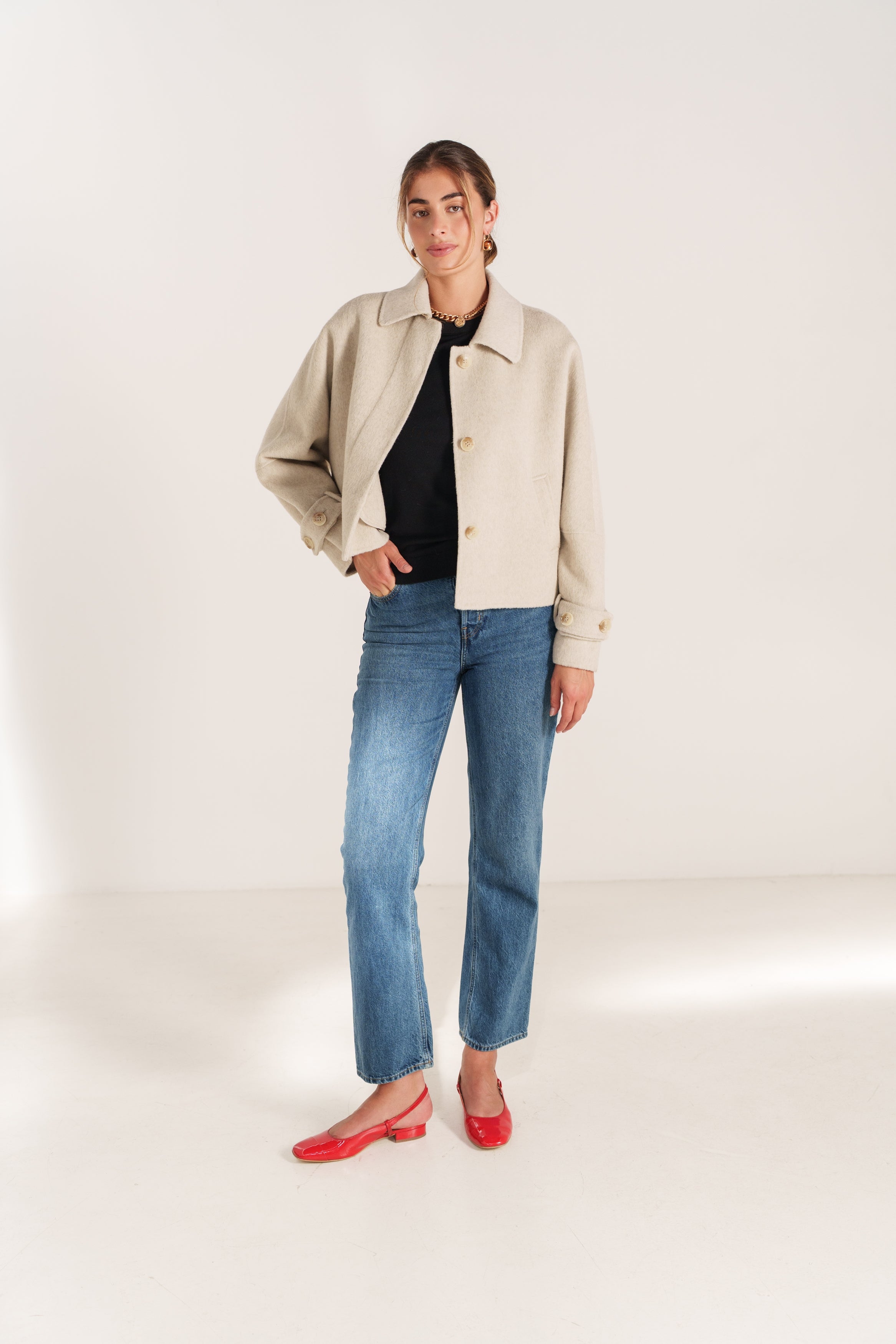 CECILE veste courte laine bomber zippé beige femme - Escandelle Paris (silhouette entière)
#couleur_beige
