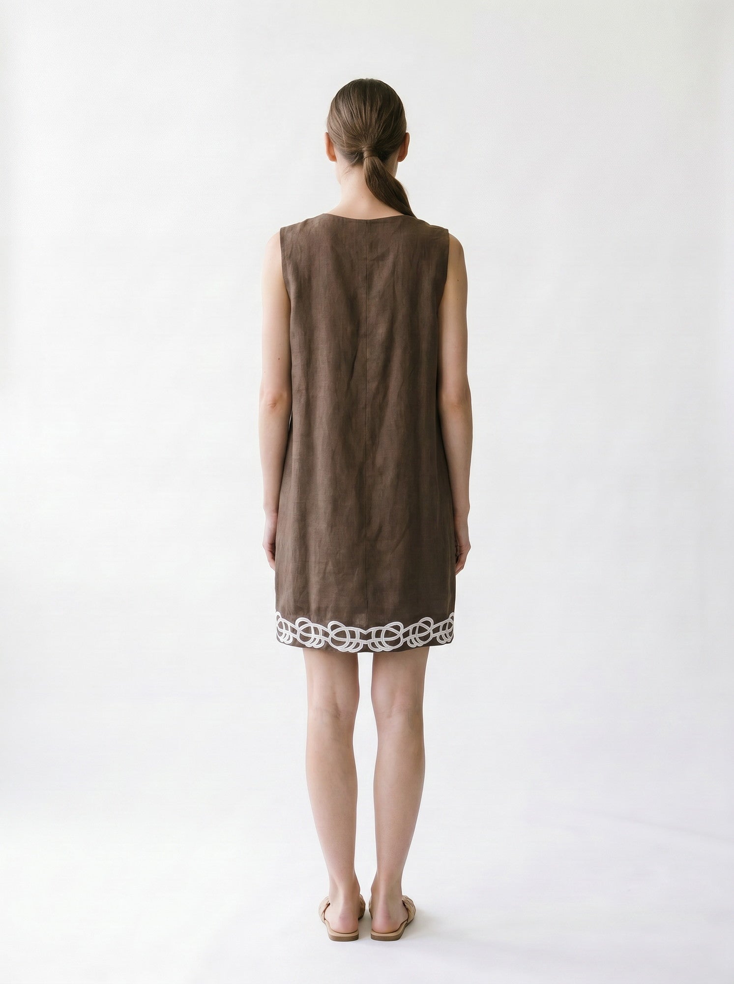 Rose de plage trapèze - Broderie bas de rode - EscandelleParis - Choco - Dos
#couleur_choco