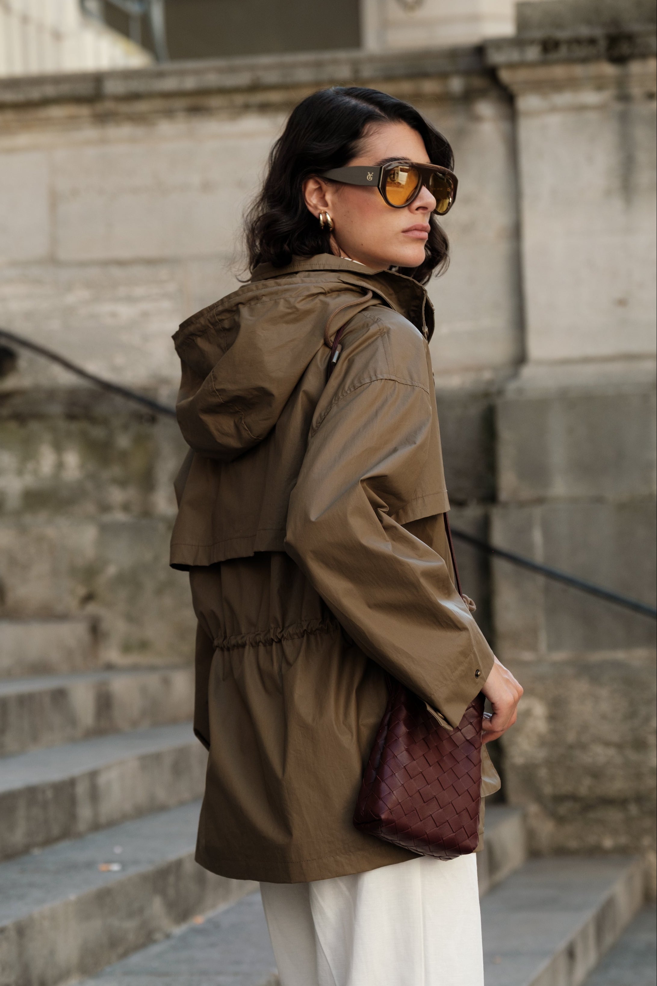 PALOMA veste mi-longue imperméable col montant ajustable beige femme - Escandelle Paris (dos)
#couleur_beige
