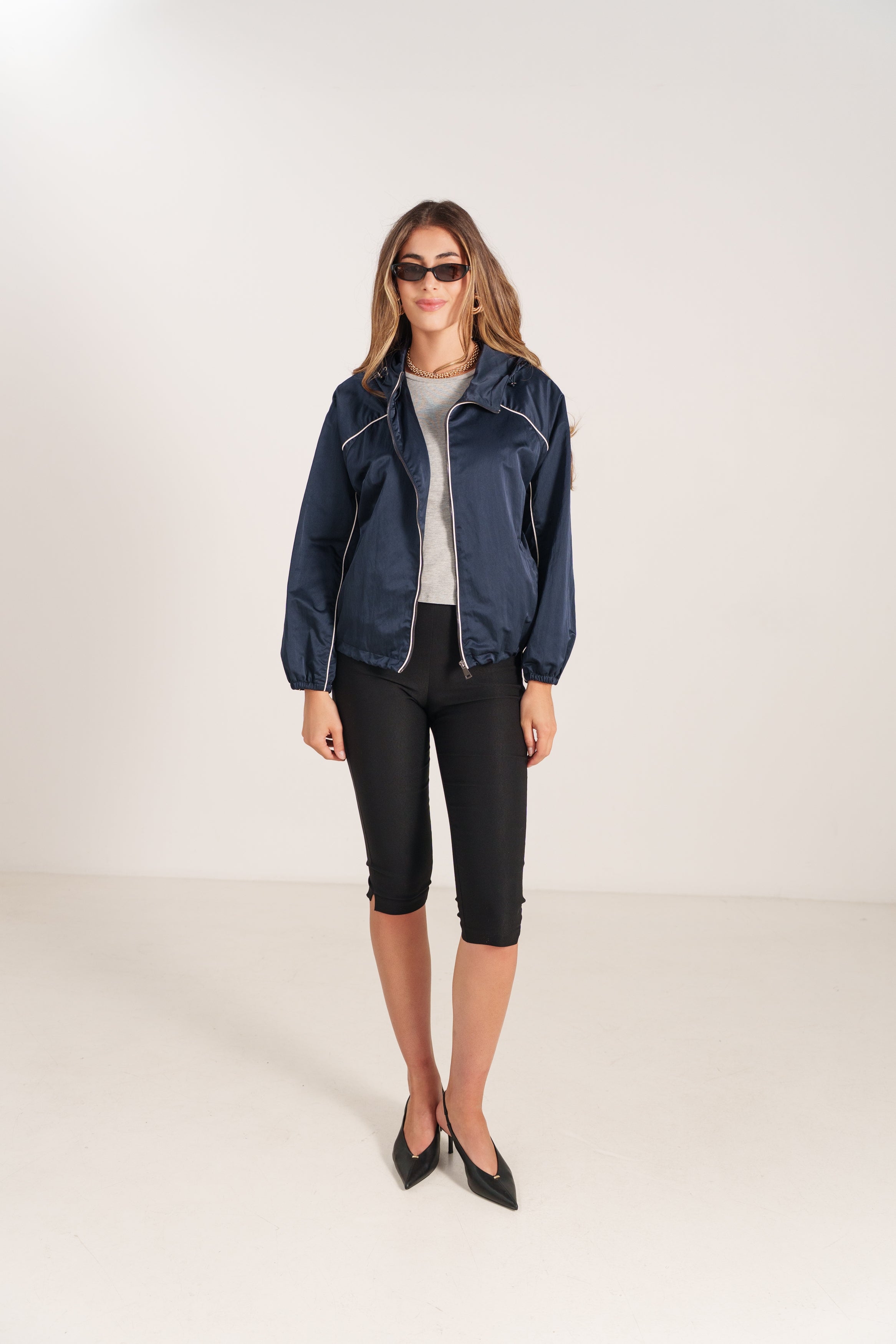 MARIANE blouson bomber court sportswear uni marine femme - Escandelle Paris (silhouette entière)
#couleur_marine