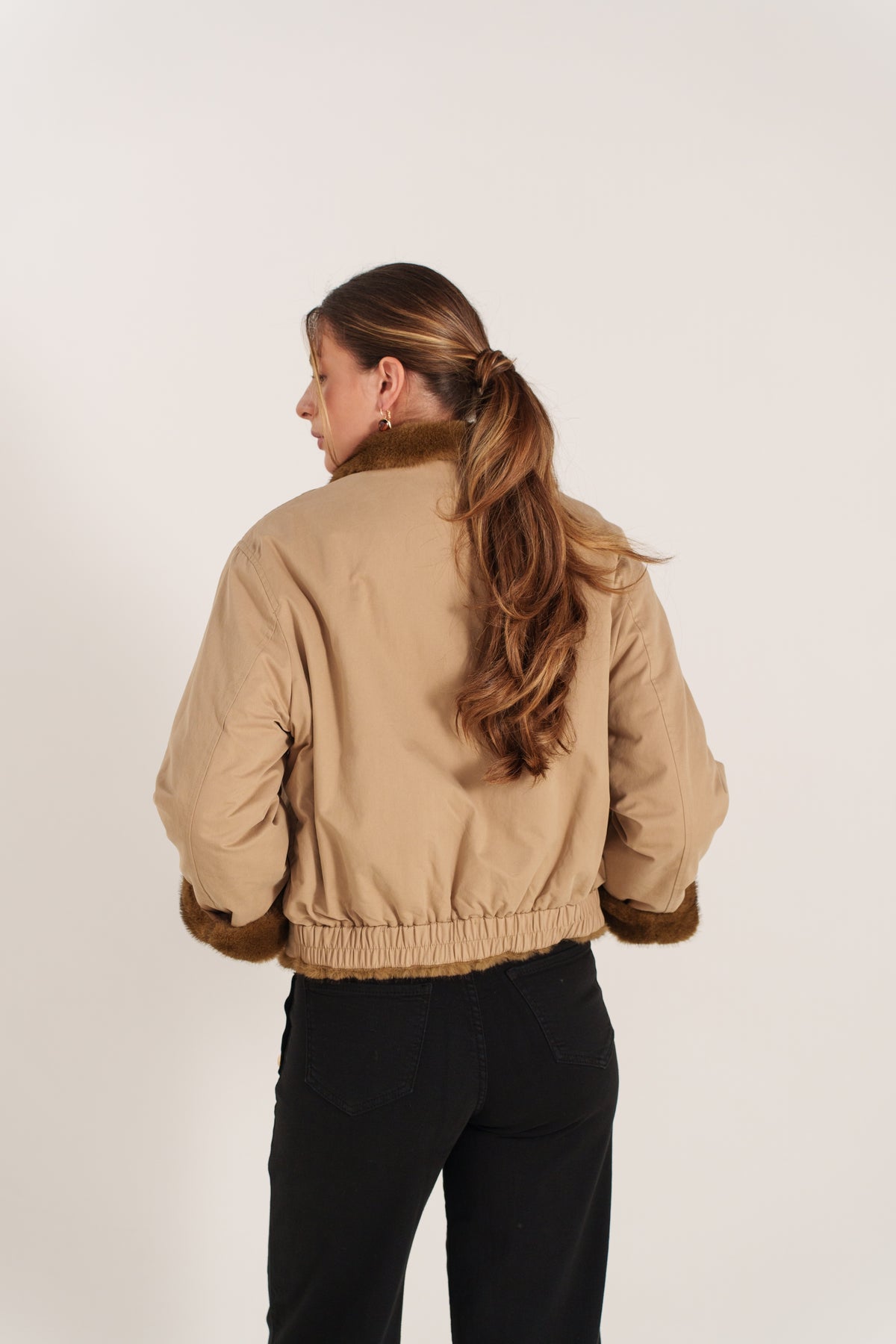 ROSABELLA veste courte coton col fausse fourrure amovible beige femme - Escandelle Paris (dos)
#couleur_beige
