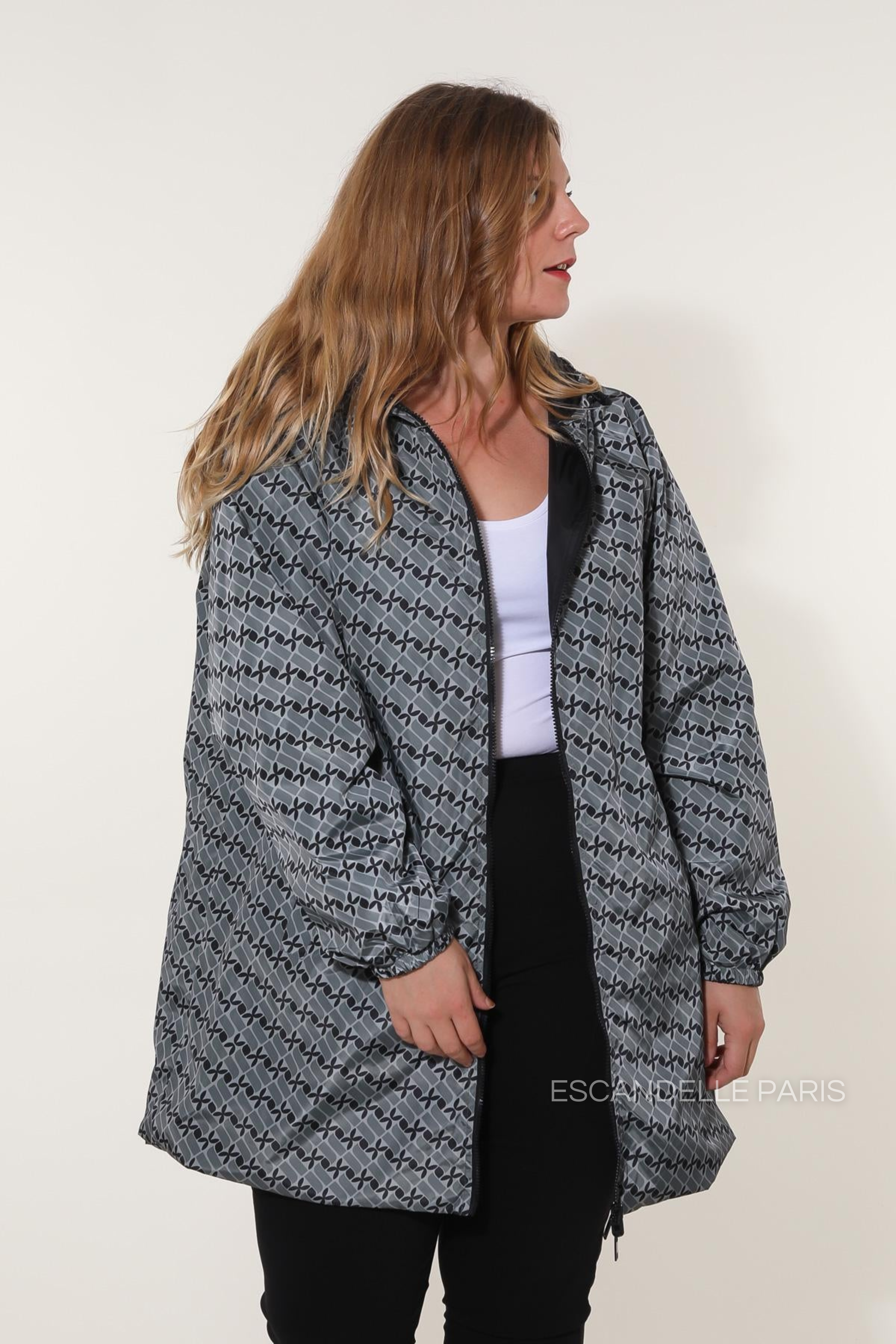 Parka larga reversible estampada