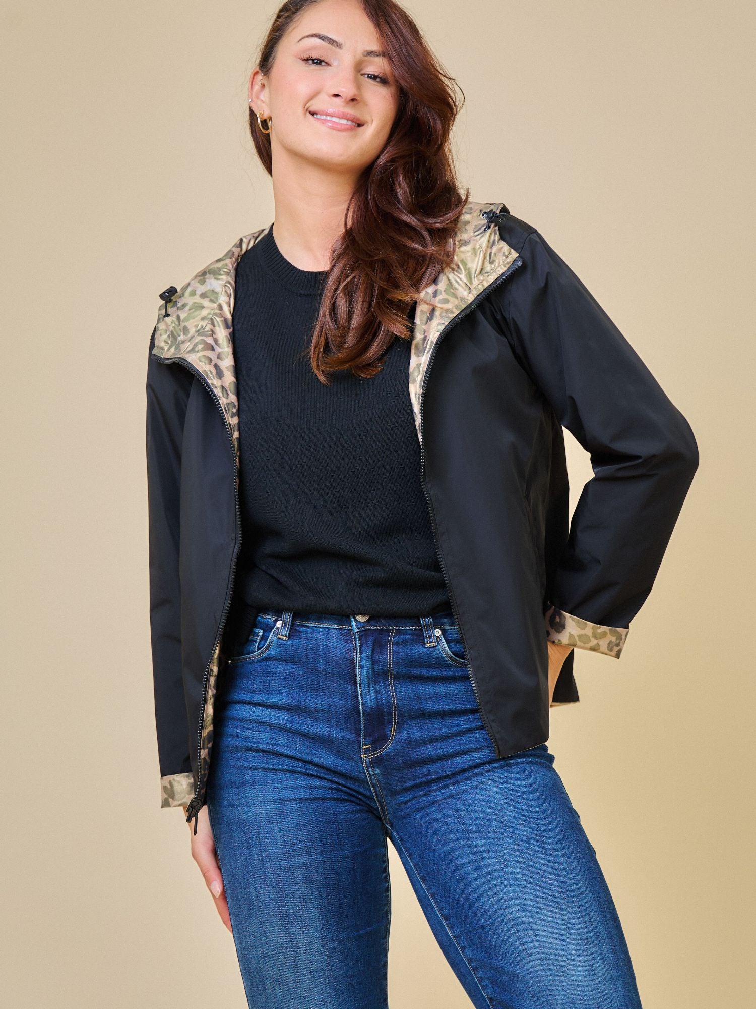 PEARL- Parka corta impermeable reversible de leopardo metalizado