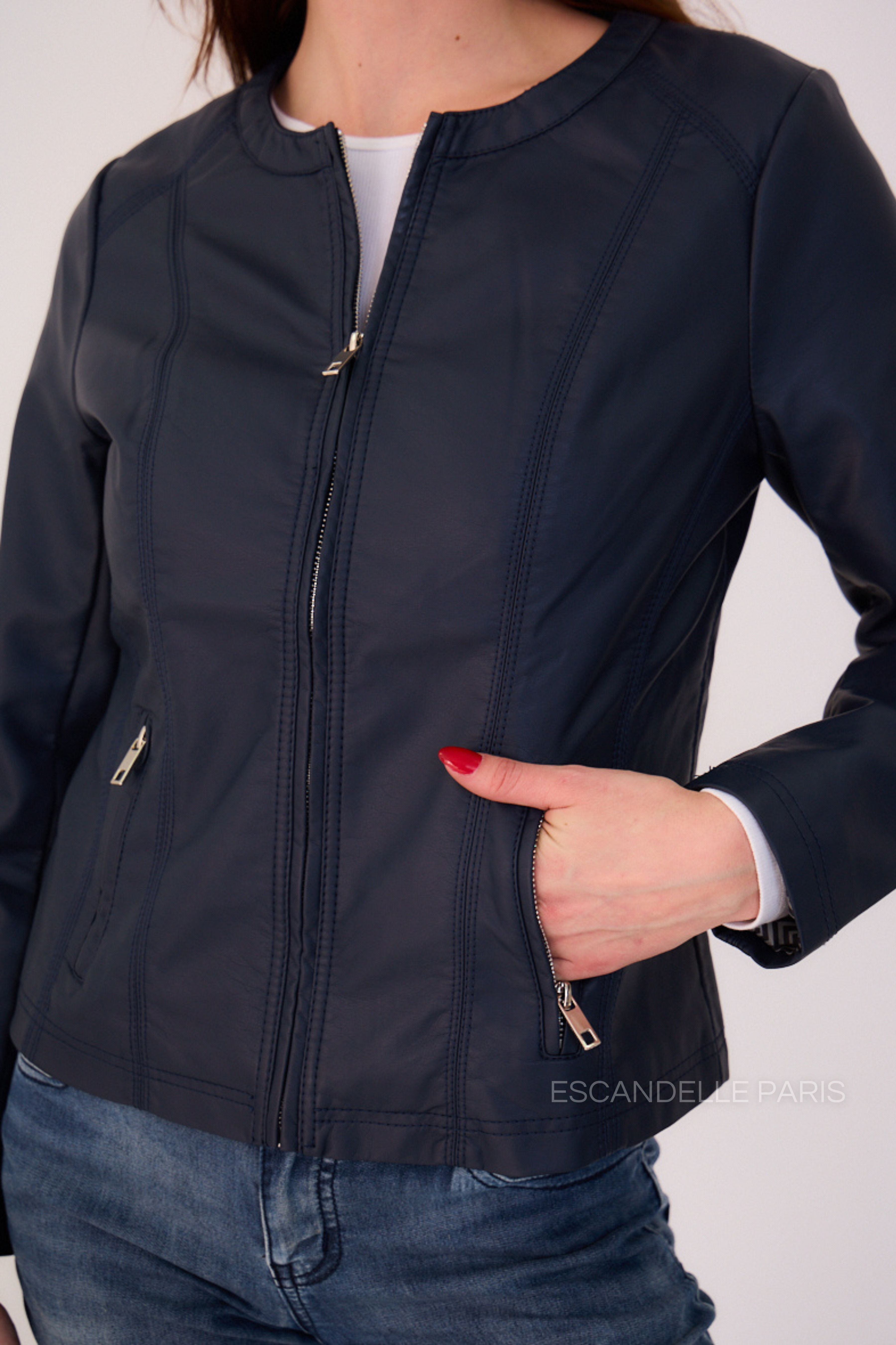 RHÉA - Chaqueta de piel sintética con cuello redondo