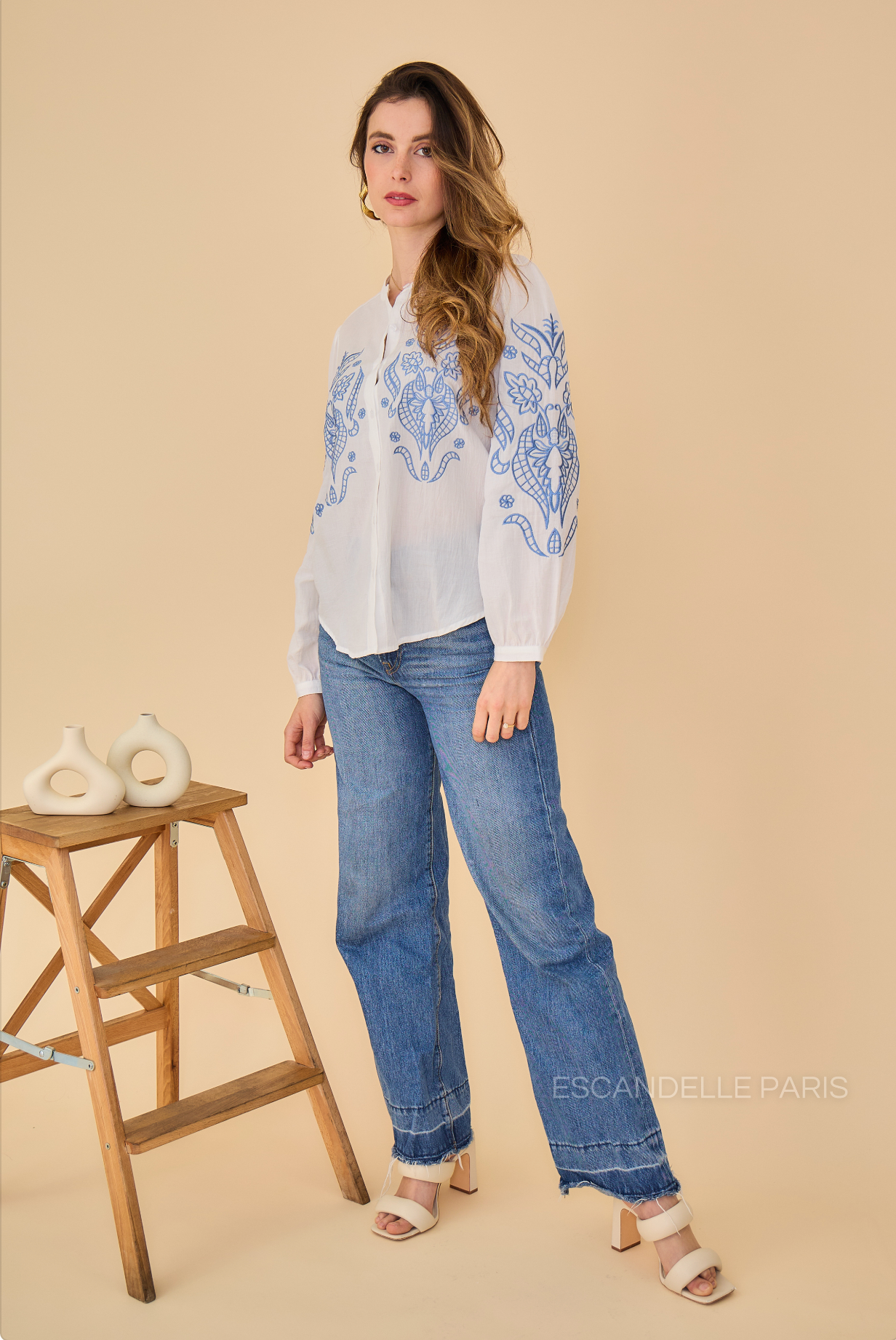 SUZY - Embroidered shirt with mandarin collar