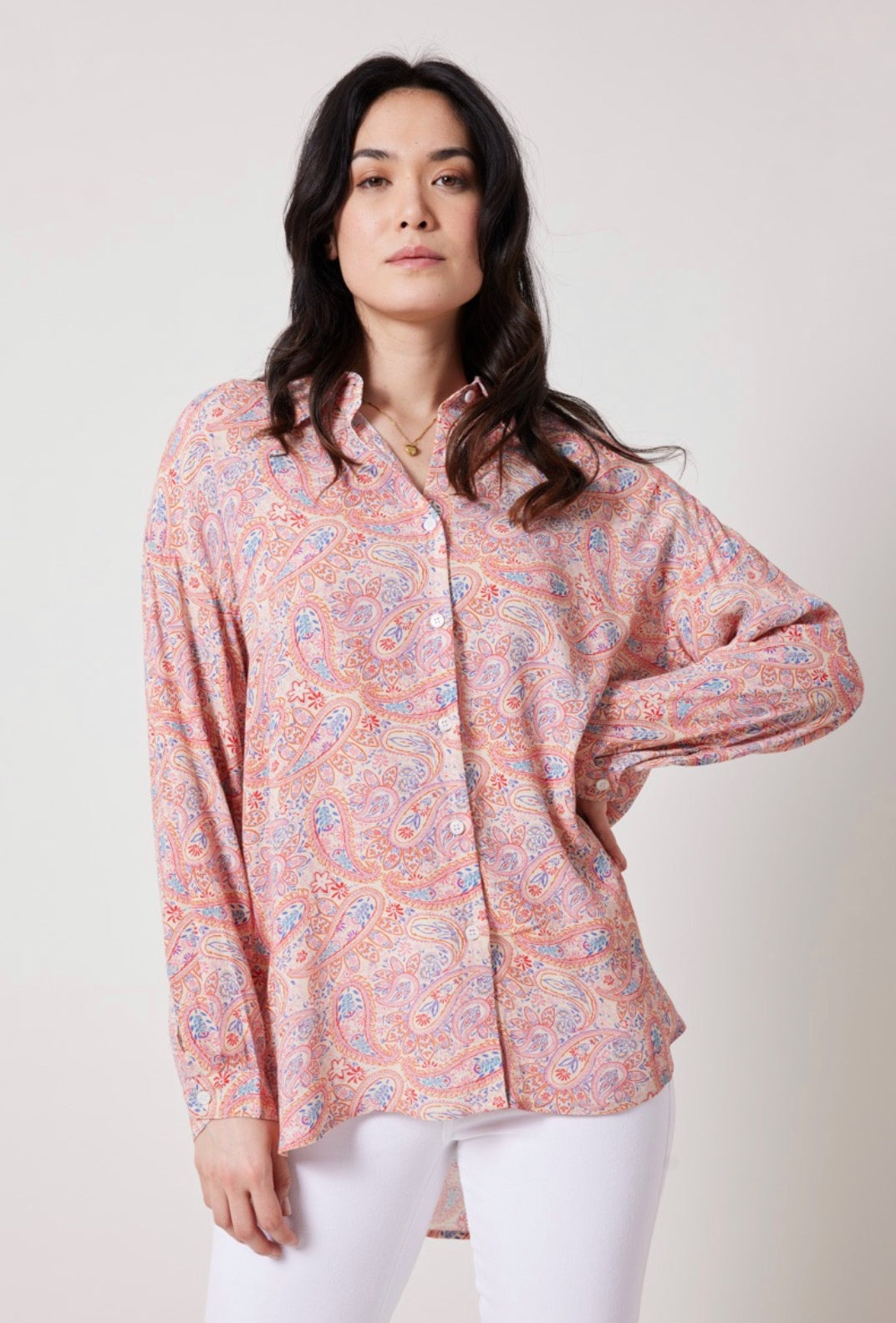 chemise imprimé cachemire manches longues, devant, boutonnière et col français