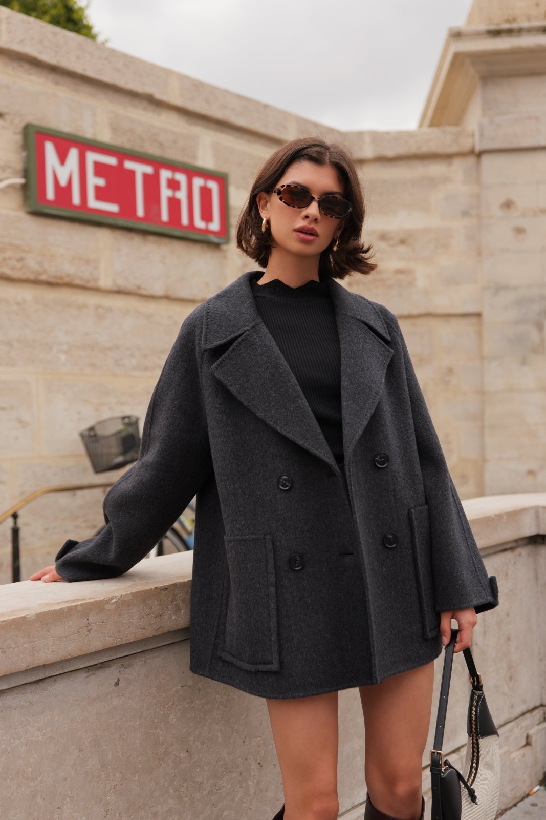 SERAPHINA - Manteau Gris - Escandelle (Vue de face - veste ouverte)
#couleur_gris