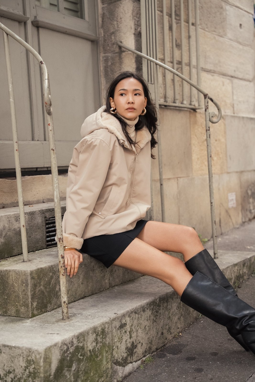 AELIS parka courte réversible fausse fourrure beige femme - Escandelle Paris (vue de profil)
#couleur_beige
