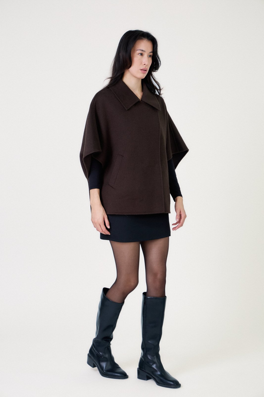 AMARA cape laine ample col chemise manches kimono choco femme - Escandelle Paris (profil droit)
#couleur_choco