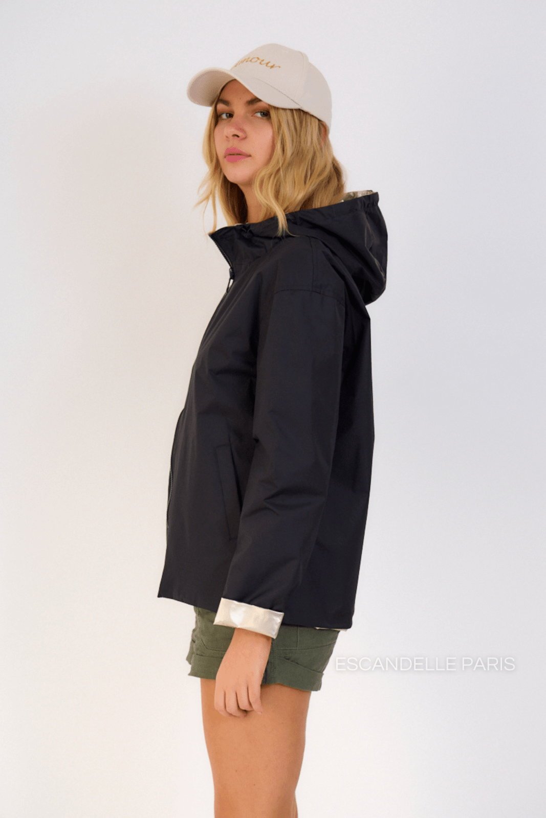 APRIL parka courte coupe-vent réversible imperméable noir femme - Escandelle Paris (portrait)
#couleur_noir