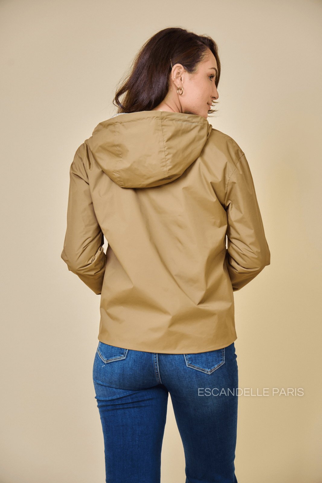 APRIL parka courte coupe-vent réversible imperméable taupe femme - Escandelle Paris (côté doré)
#couleur_taupe