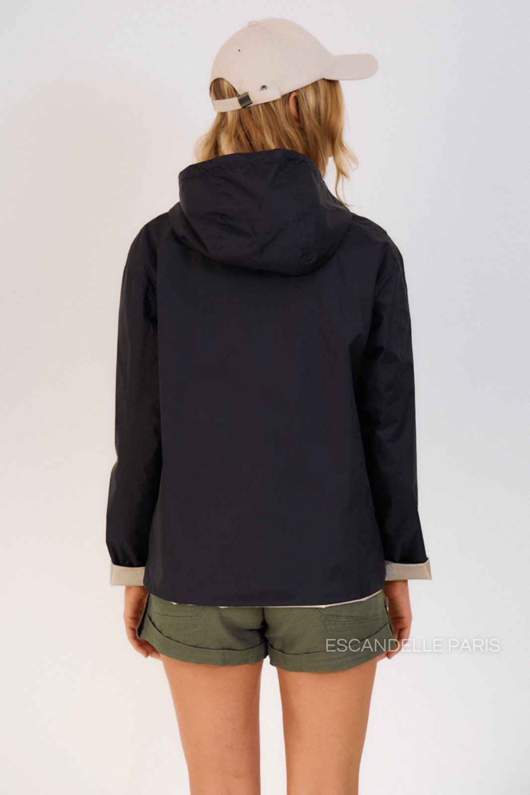 APRIL parka courte coupe-vent réversible imperméable noir femme - Escandelle Paris (dos)
#couleur_noir