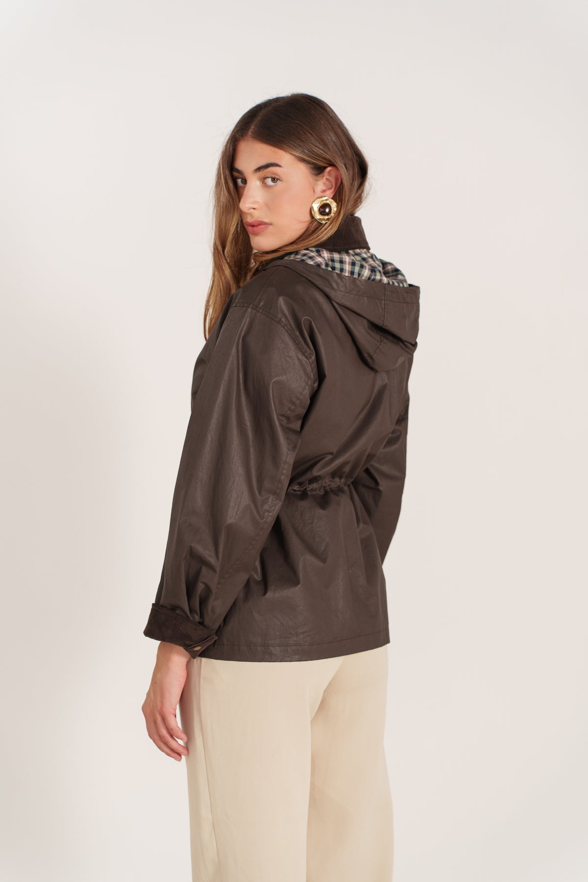 ELODIE veste mi-longue velours bi-matière capuche choco femme - Escandelle Paris (dos)
#couleur_choco