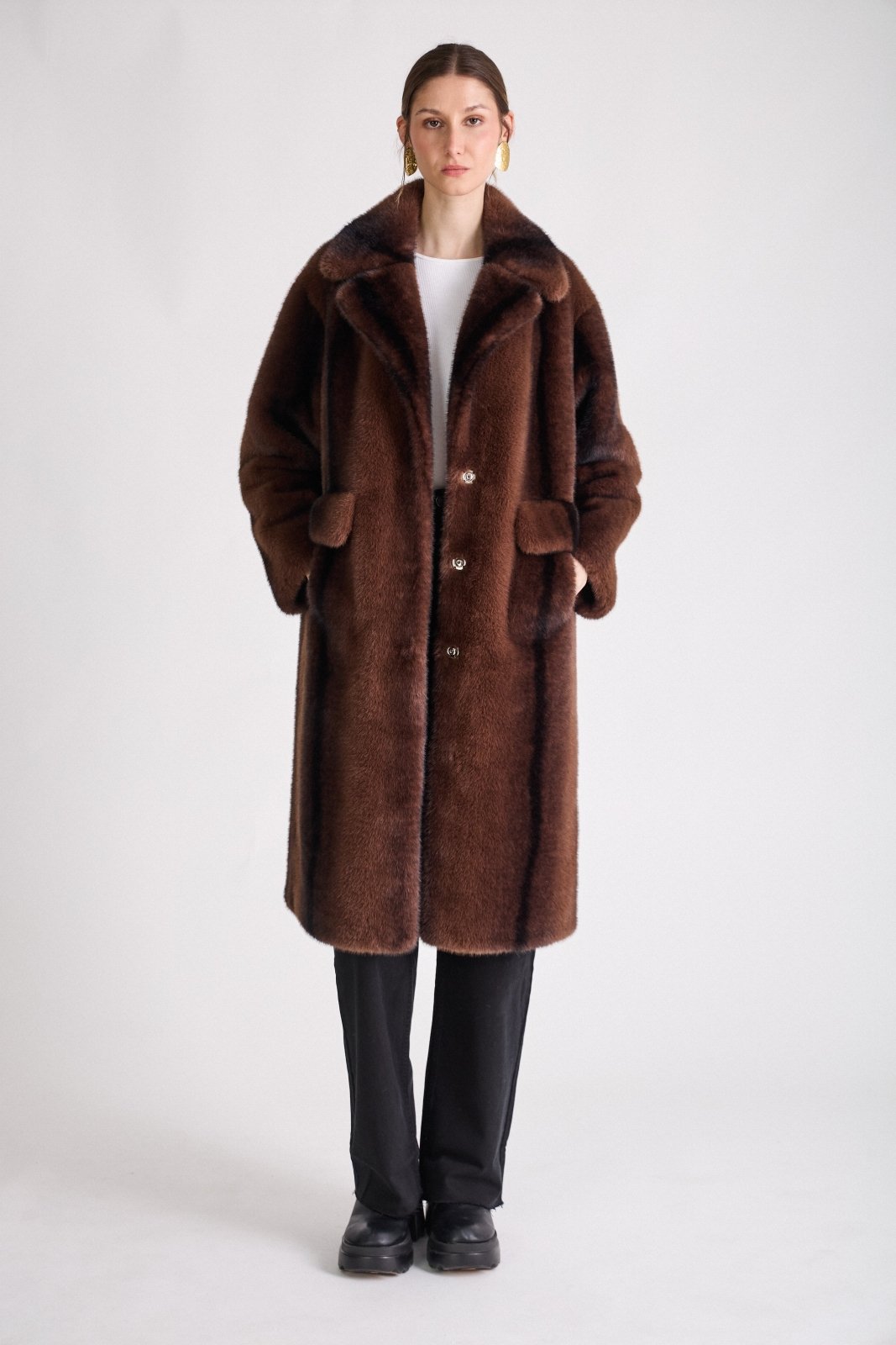 VANILLE - Manteau Choco - Escandelle (Vue de face - silhouette entière)
#couleur_choco