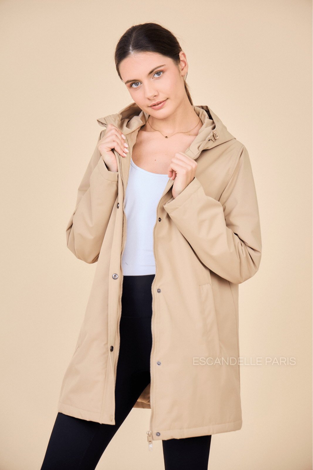 INES parka mi-long matelassée imperméable beige femme - Escandelle Paris (portrait)
#couleur_beige
